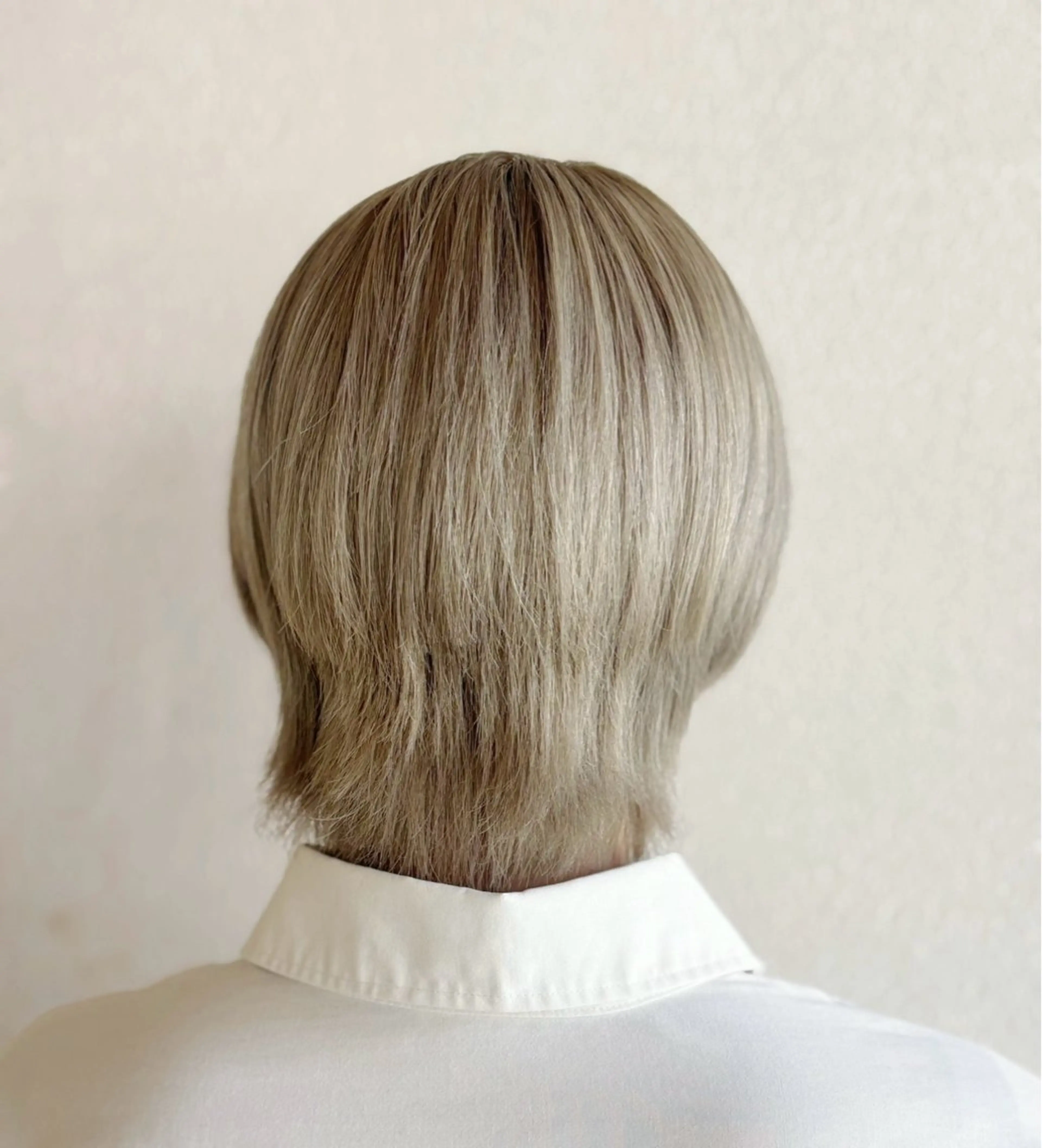 ショート カラー ベージュカラー ブリーチ 透明感カラー ヘアカラー トリートメント あすか JILLSTUDIOのヘアスタイル