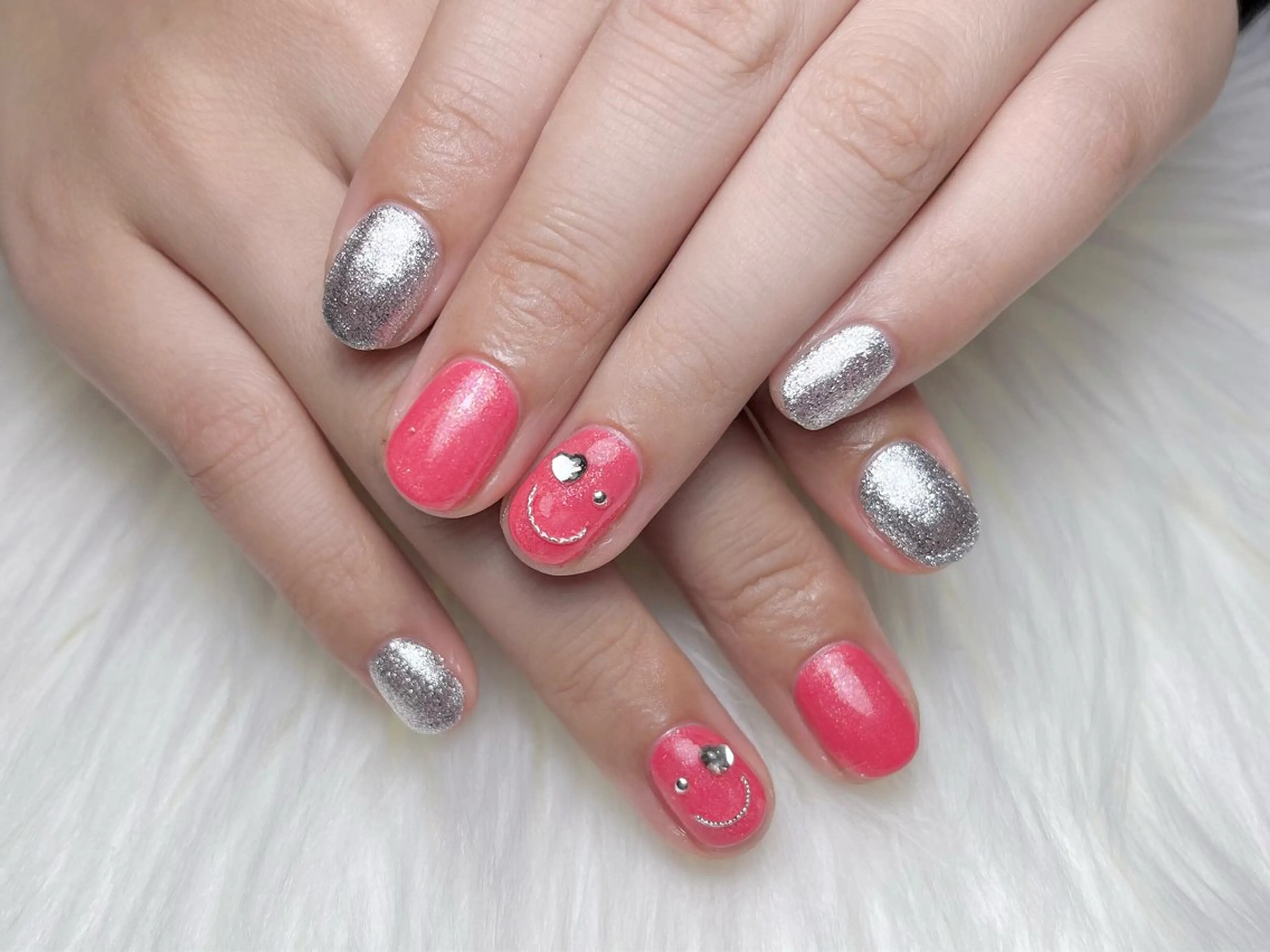 ネイル ピンク シルバー Rs nail 新宿西口のネイルデザイン