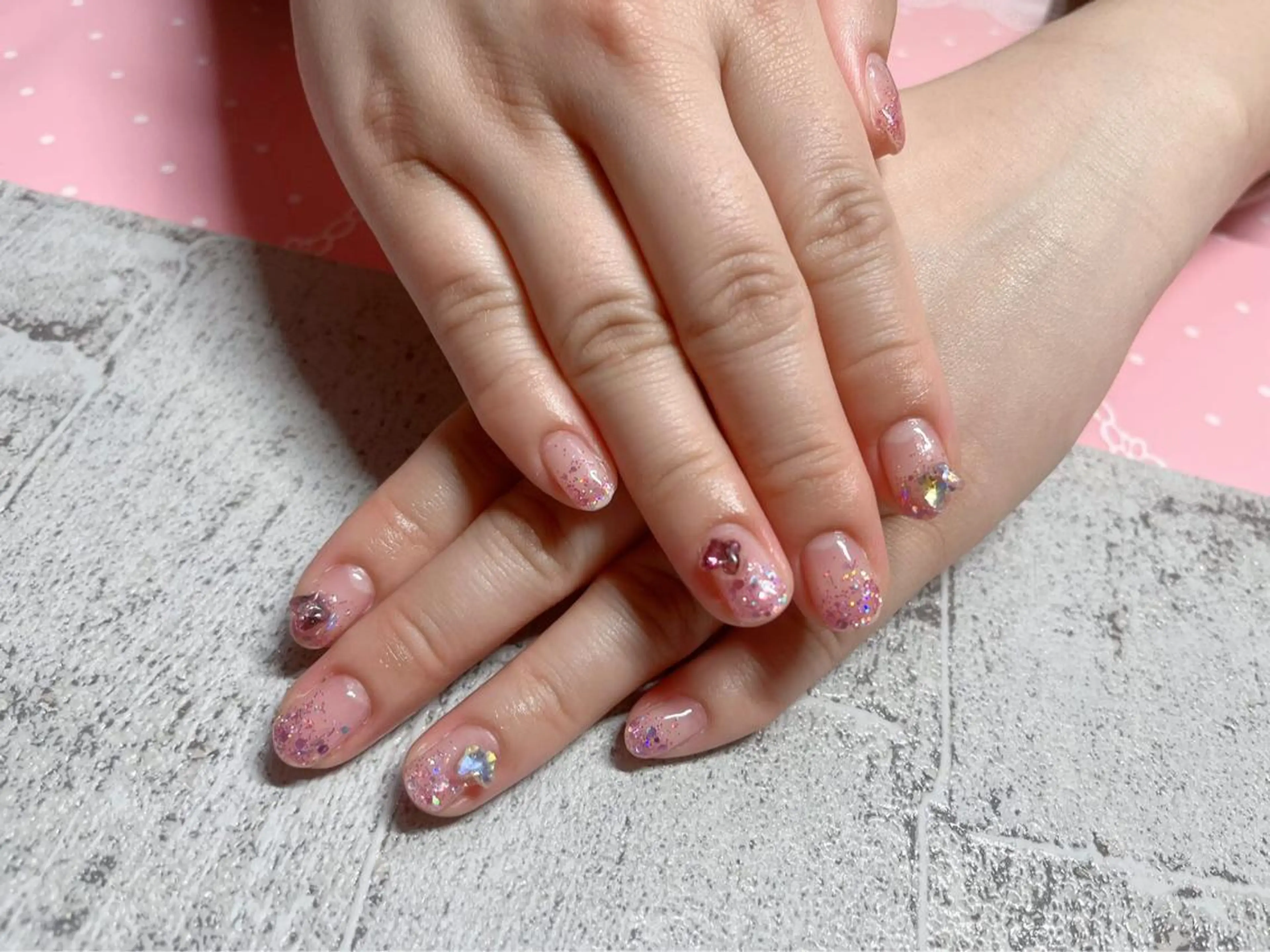 ネイル グラデーション ラメ(グリッター) ラメグラデーション Fairyフェアリーネイルサロン所属・Fairy フェアリーネイルのネイルデザイン
