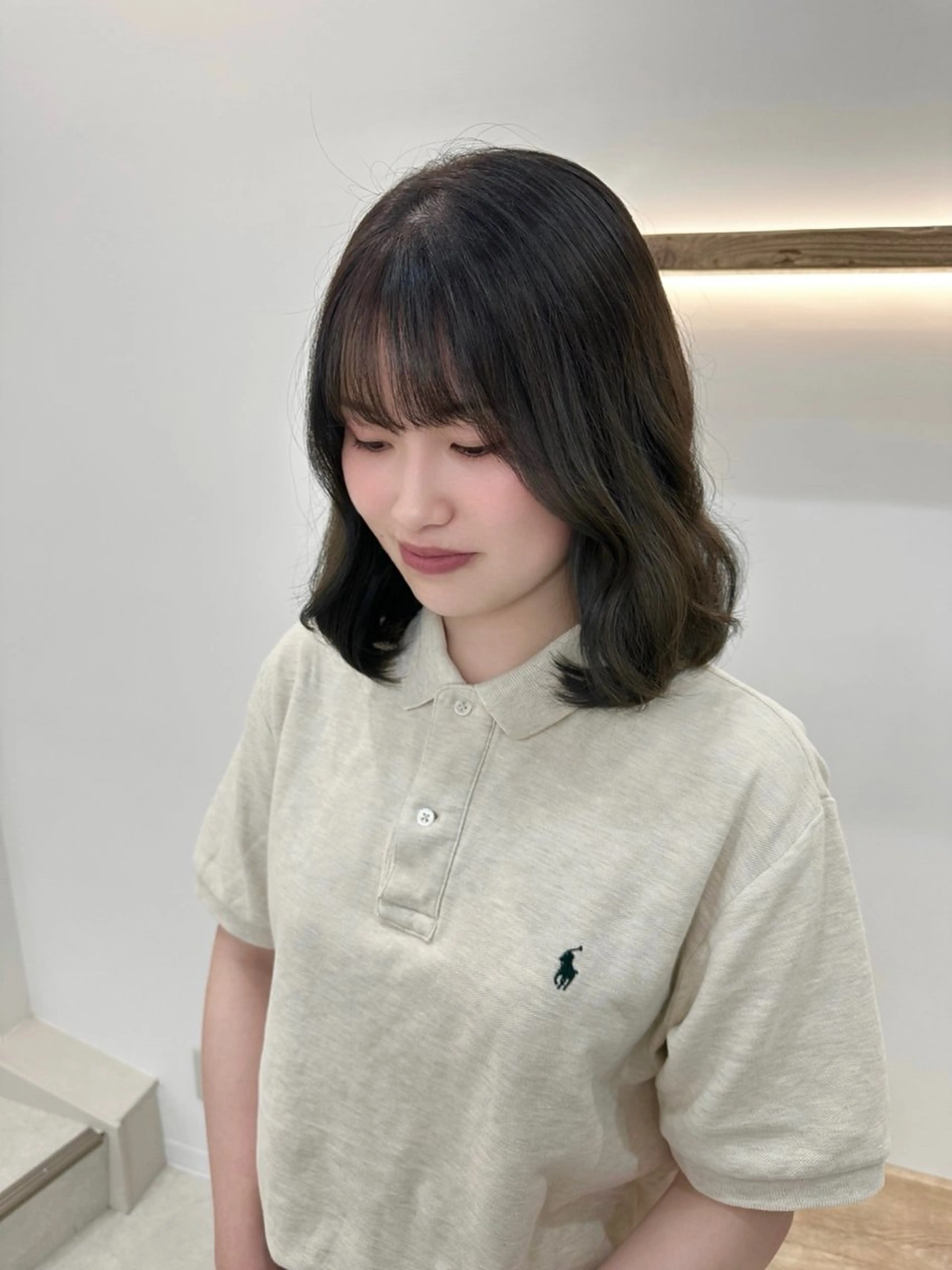 ミディアム Reina レイナのヘアスタイル