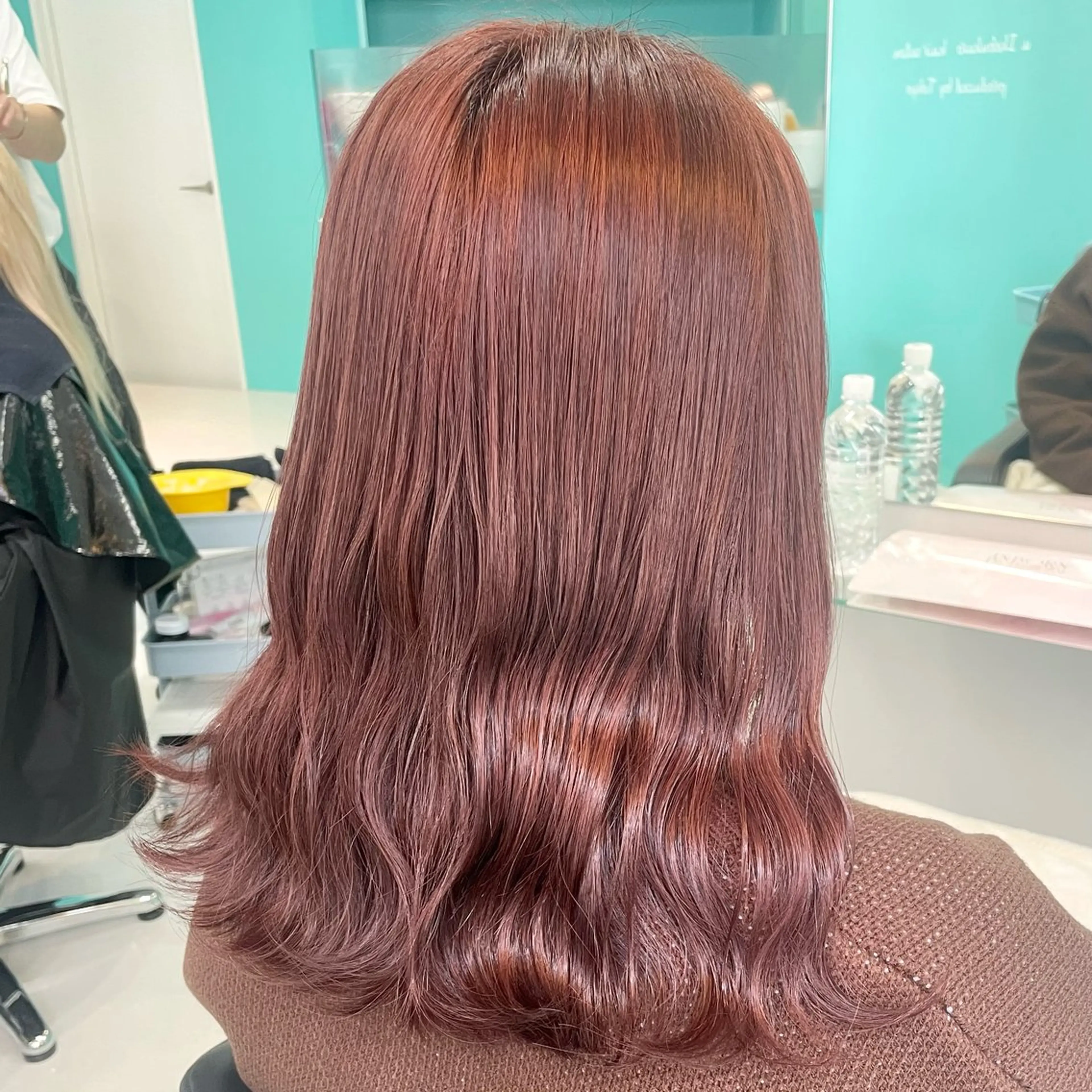 セミロング カラー ブラウンカラー レッドカラー レッドブラウン 艶/透明感 🫧カラーのヘアスタイル
