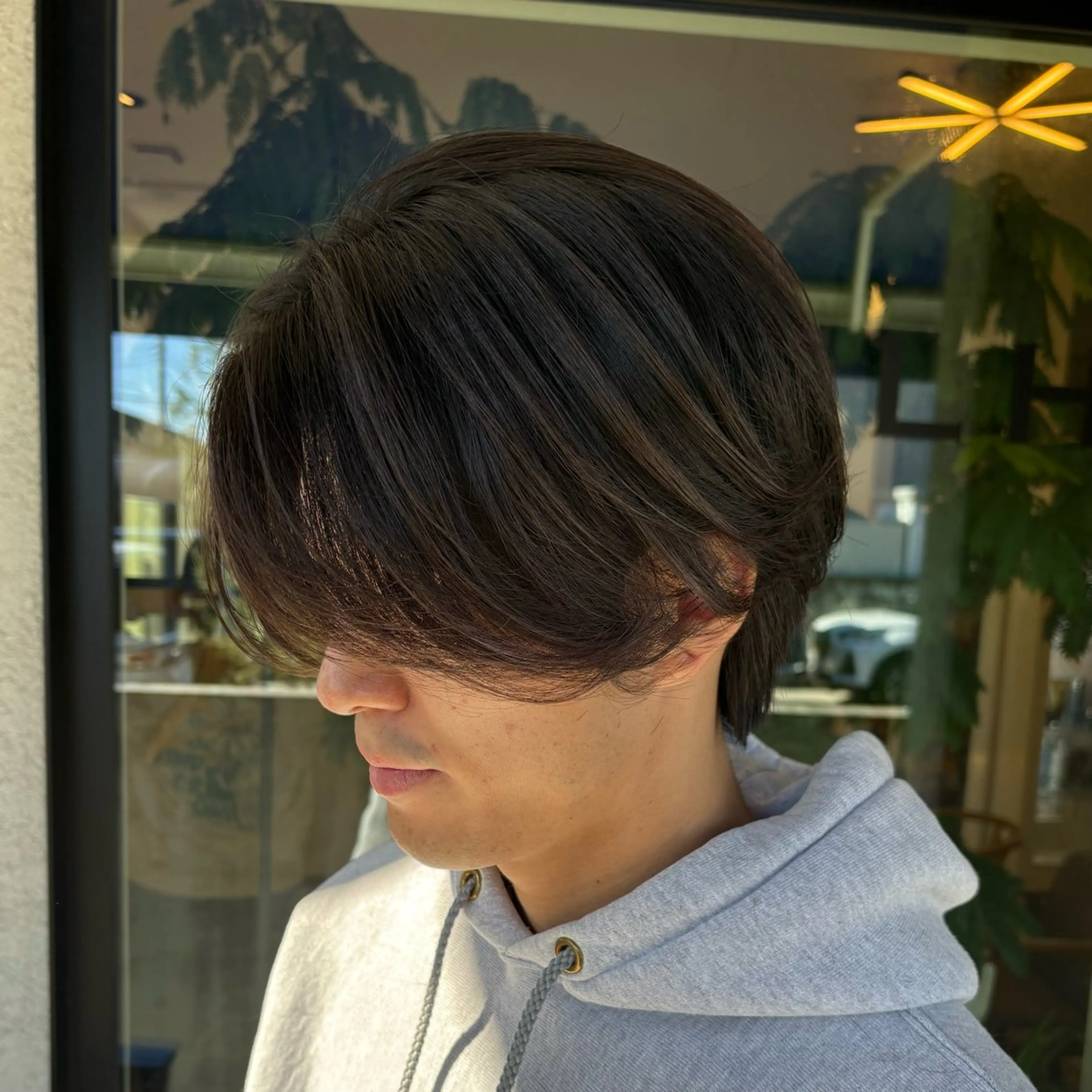 メンズ センターパート 刈り上げ カット GISELA サリナのヘアスタイル