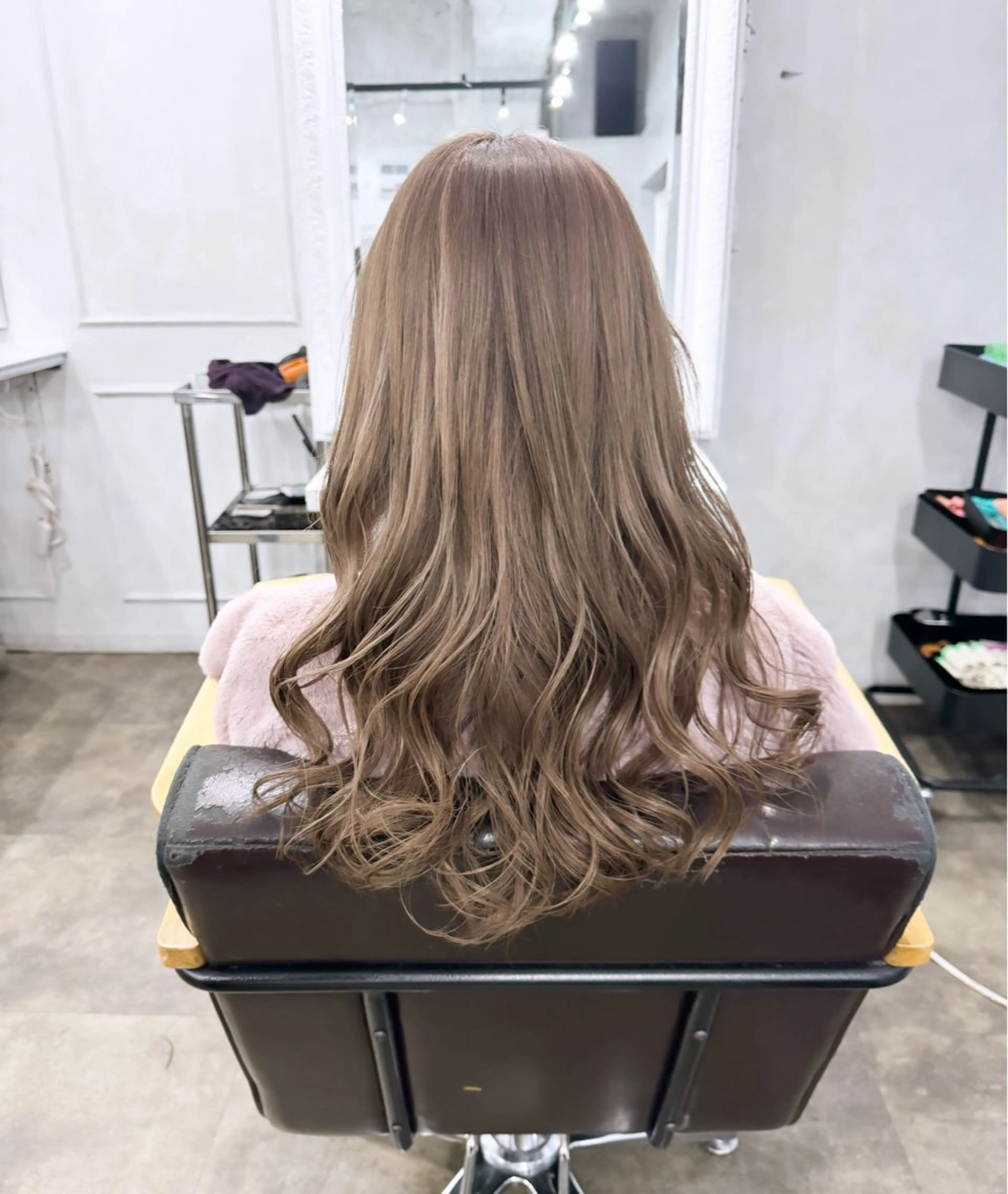 ロング カラー バレイヤージュ ミストバング ベージュカラー ブリーチ 抜きっぱなしブロンド カット ヘアカラー トリートメント SALOWIN札幌大通り所属・札幌ブリーチカラー/ ダブルカラー/ドイのヘアスタイル