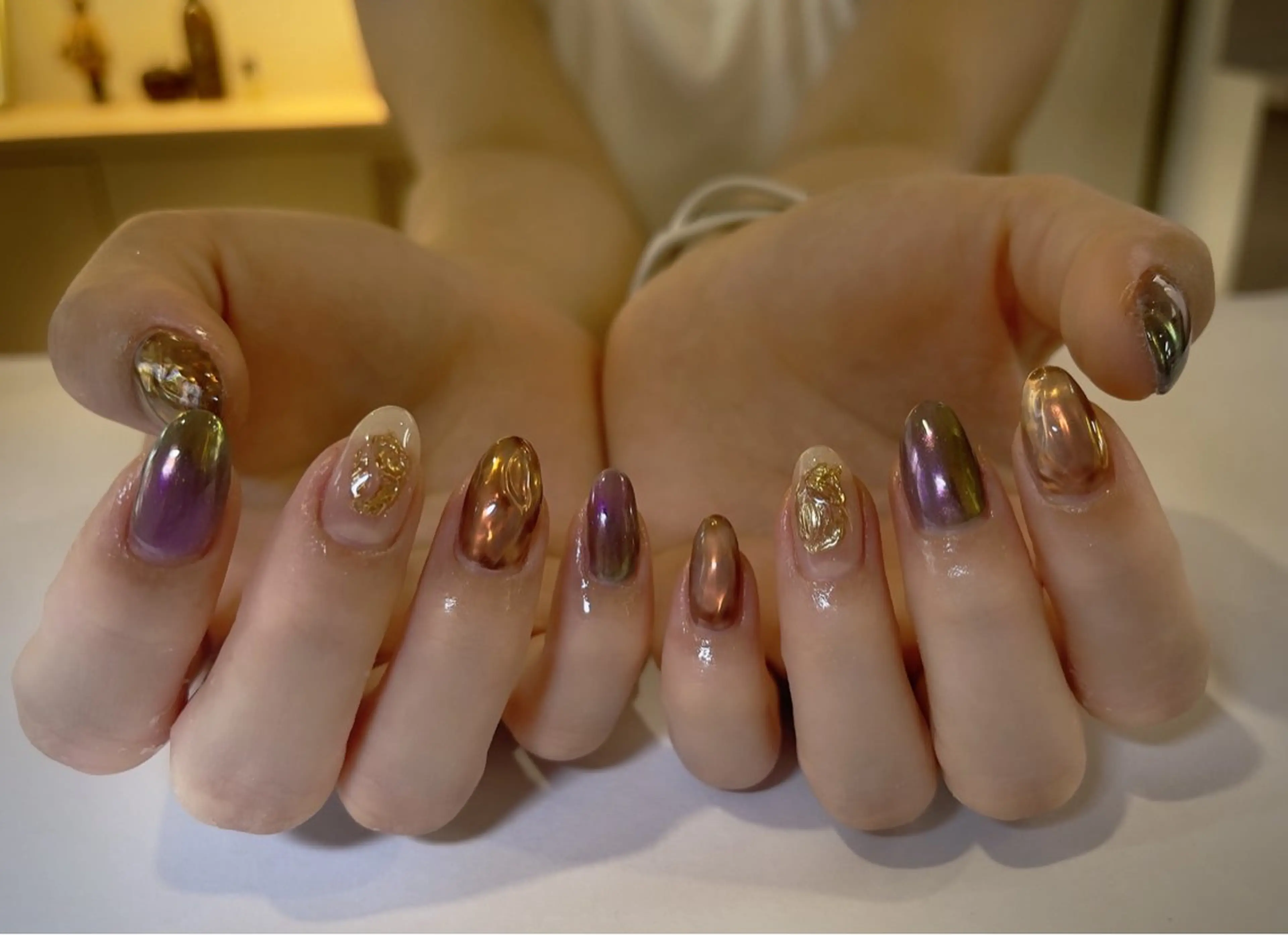 ネイル チークネイル 韓国ネイル マグネットネイル ニュアンスネイル リボン ちりんネイル所属・chirin nailのネイルデザイン