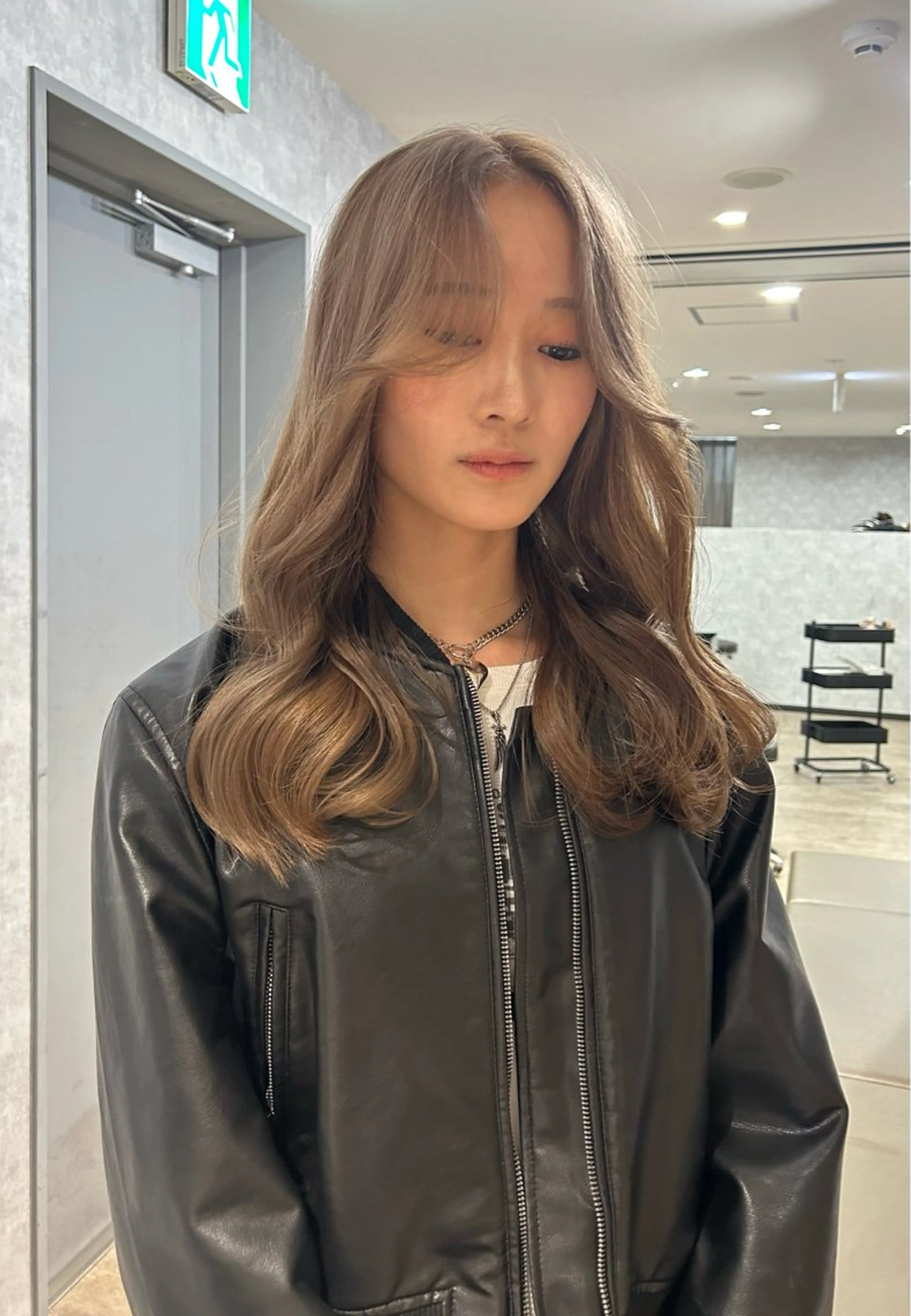 ロング カット ヘアカラー トリートメント ミルクティーブラウン /副店長YUTOのヘアスタイル