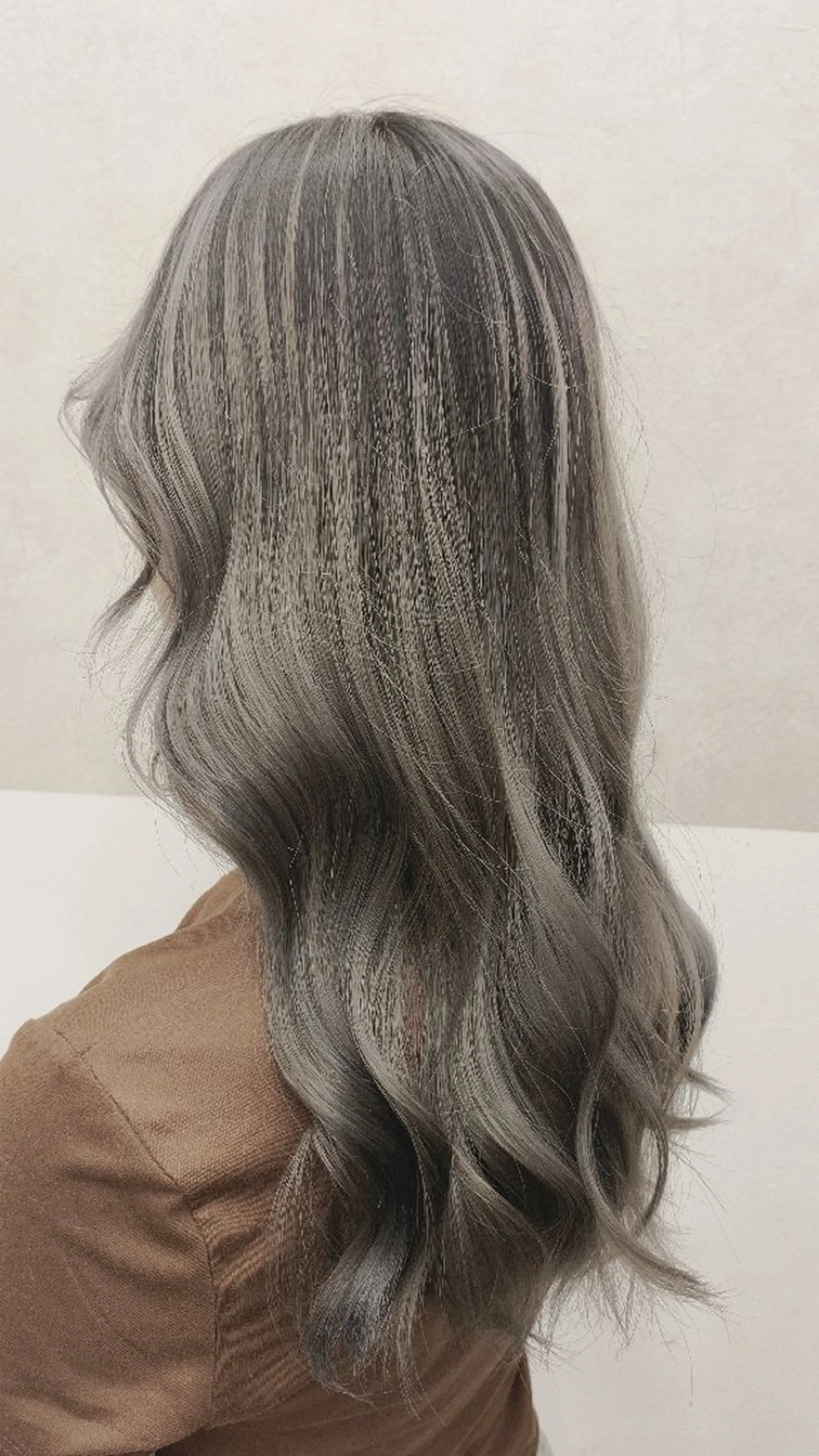 ロング カラー ヘアカラー トリートメント たつや/ハイトーン/ バレイヤージュのヘアスタイル