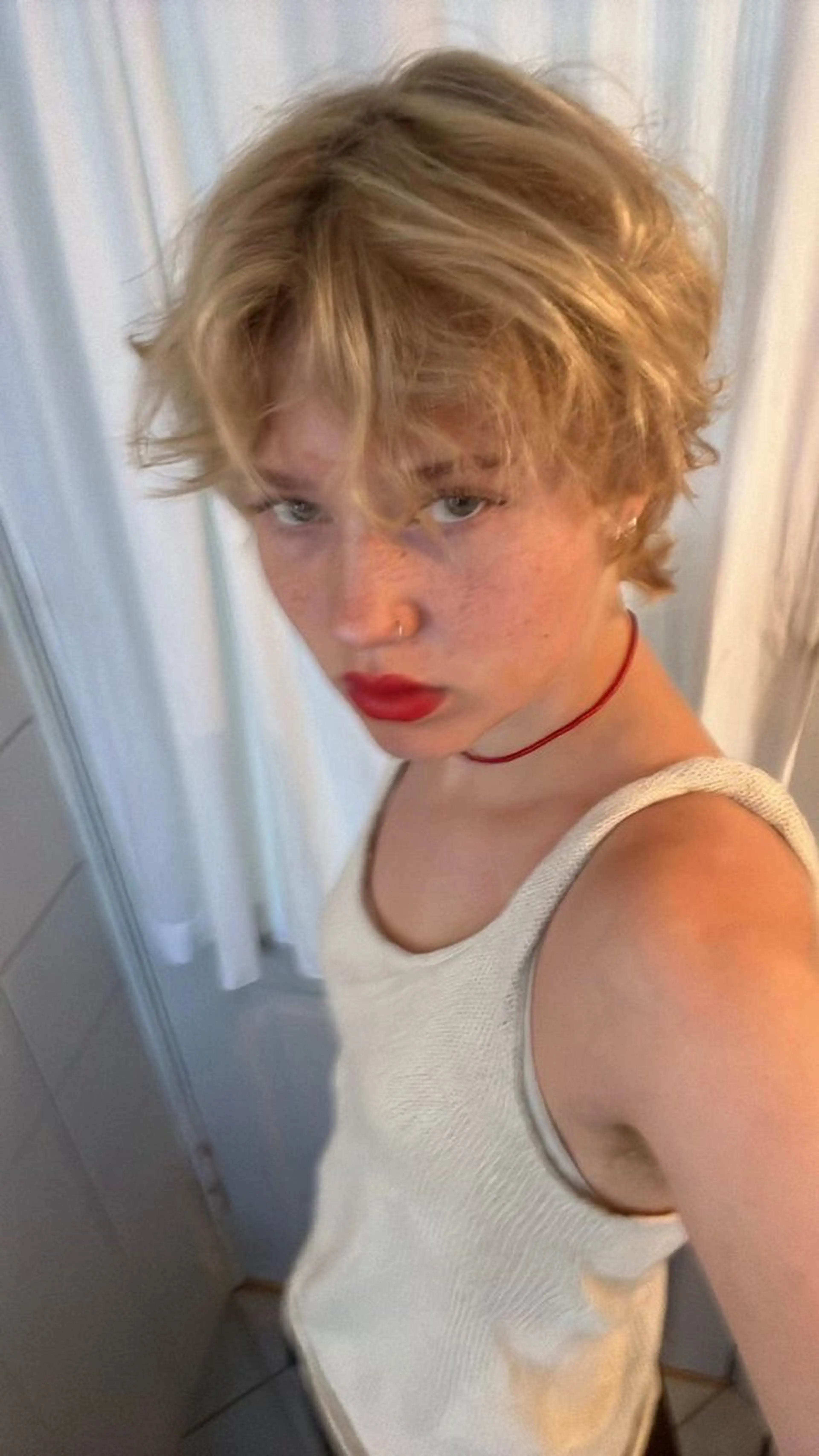 ショート カラー ✴︎UNU ✴︎モエカのヘアスタイル