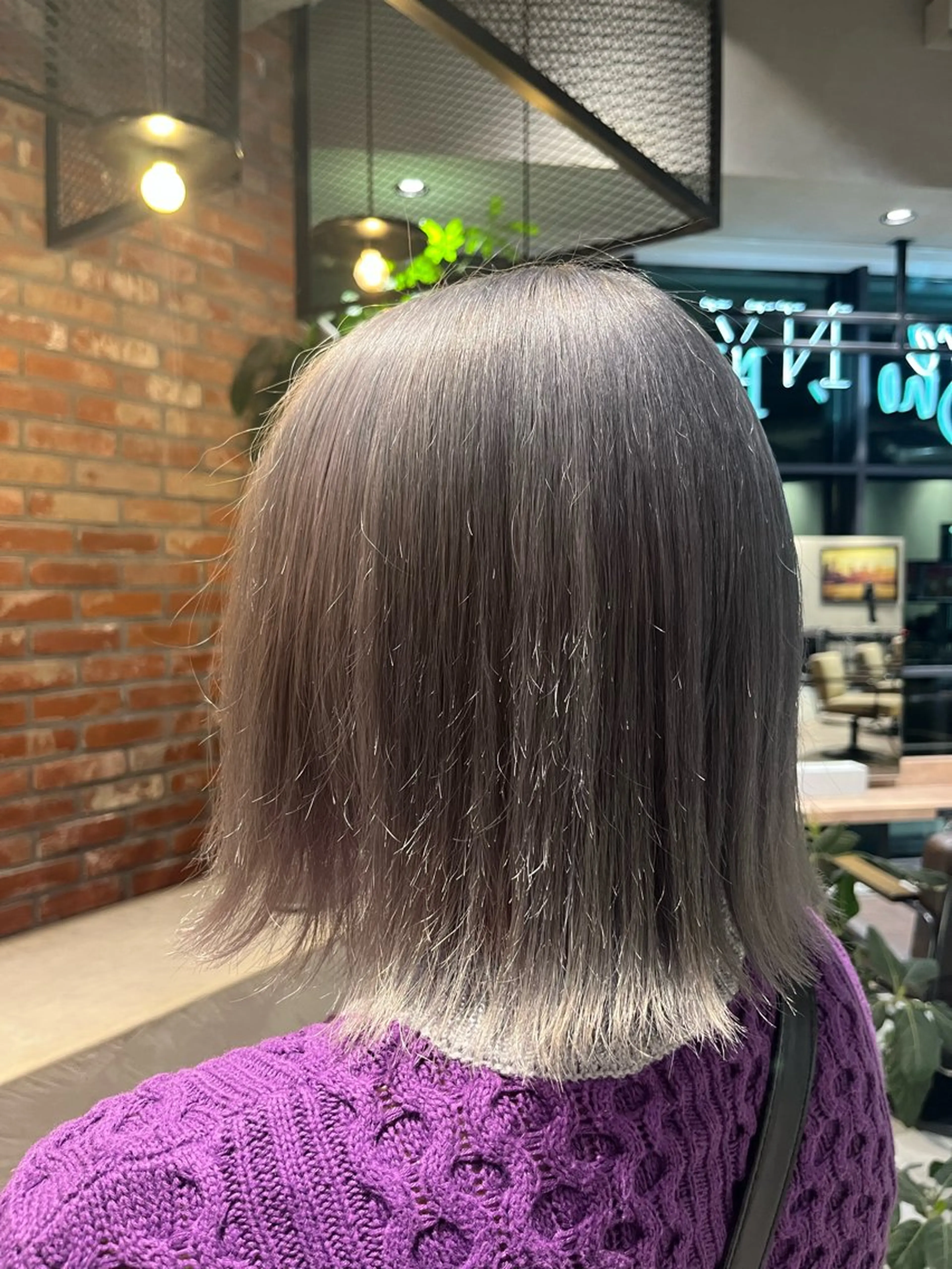 ミディアム ヘアカラー 志賀 楓のヘアスタイル