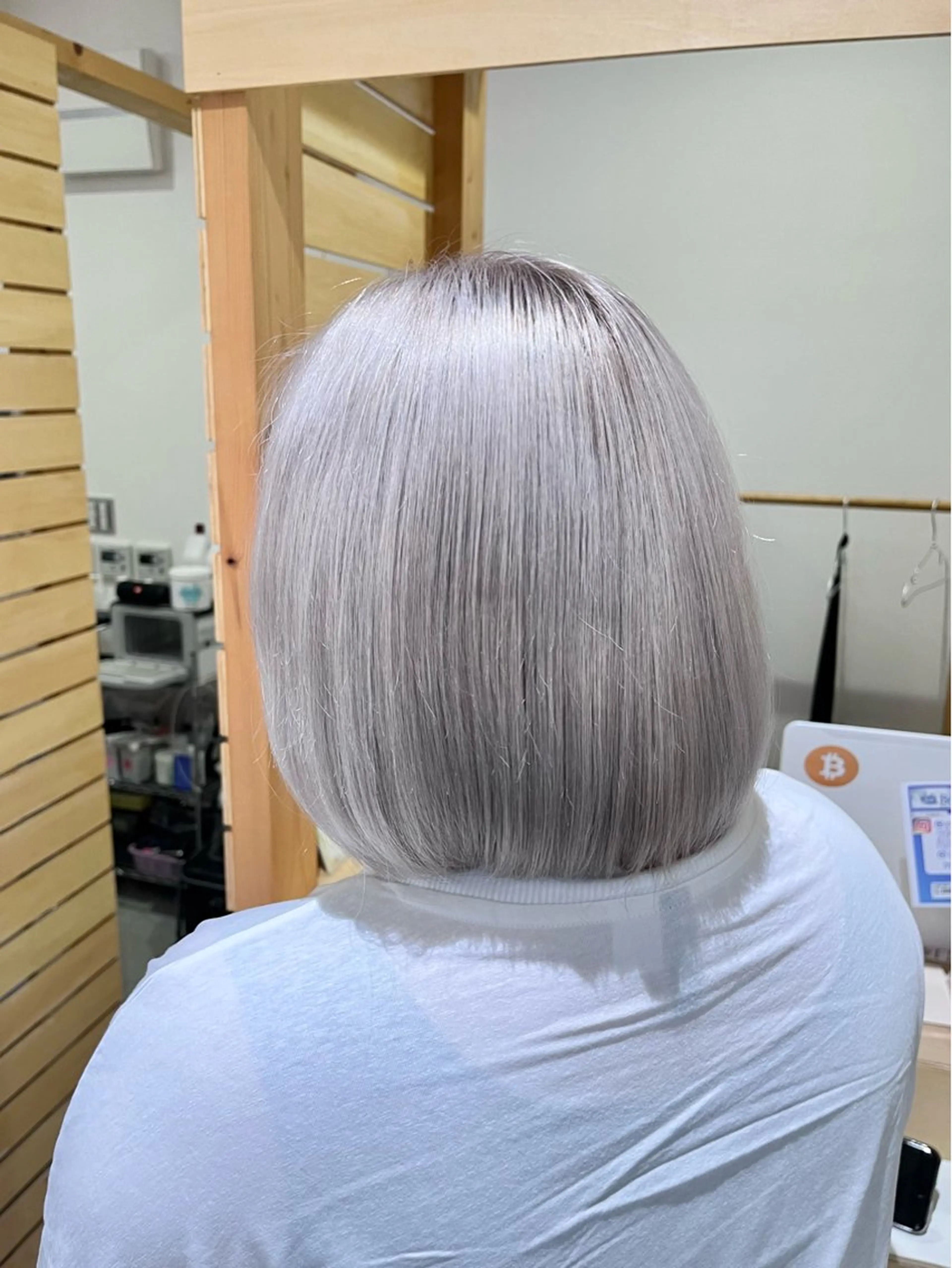 ショート カラー ブリーチ ヘアカラー トリートメント RUBEUS【ルベウス】所属・✨艶々カラー🎨 杉本賢人のヘアスタイル