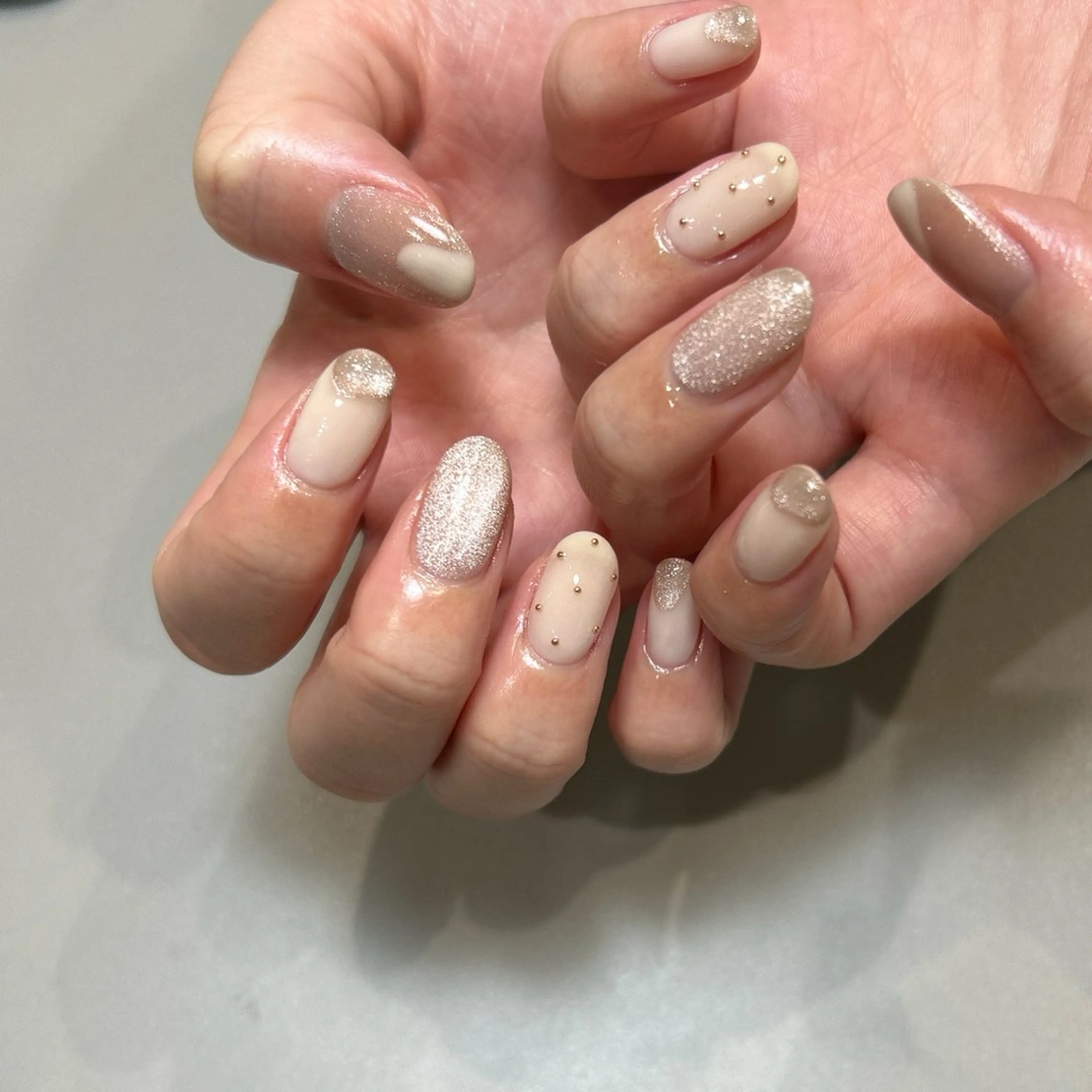 ネイル ハンドネイル NINEnami ニュアンスネイルのネイルデザイン