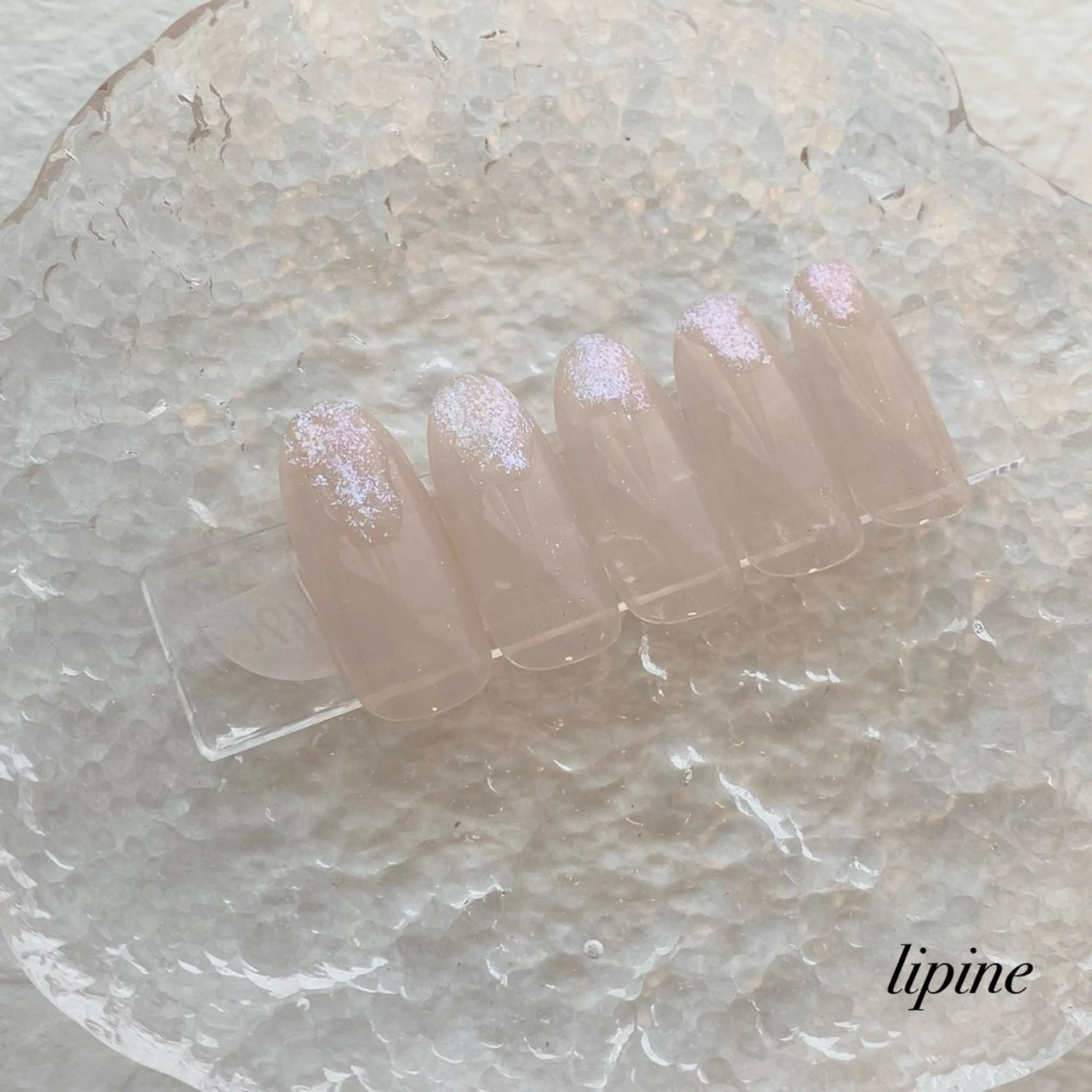 ネイル オーロラネイル ネイルサロン lipineのネイルデザイン