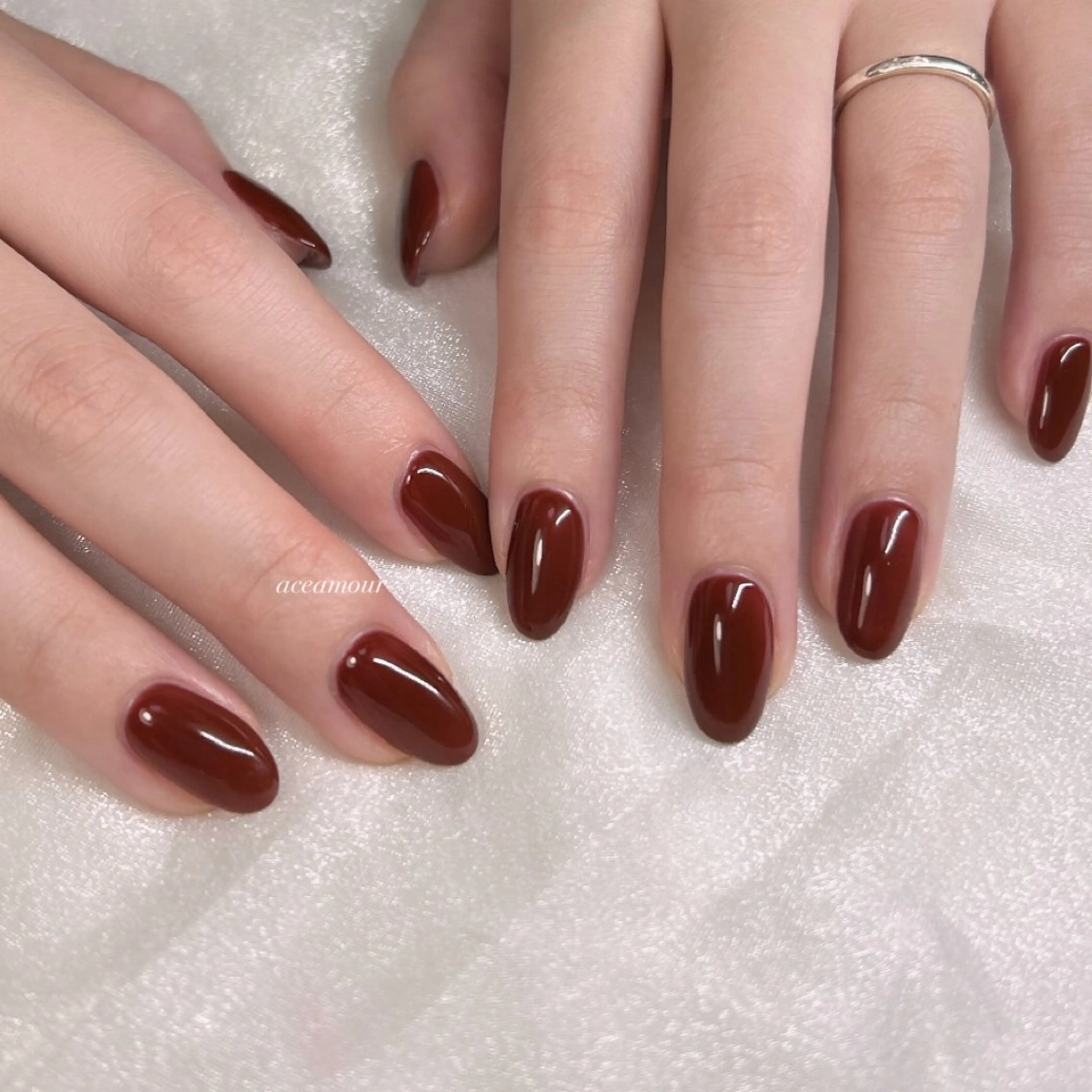 ネイル ボルドー ブラウン ネイル/耳つぼ /新ホワイトニングのネイルデザイン