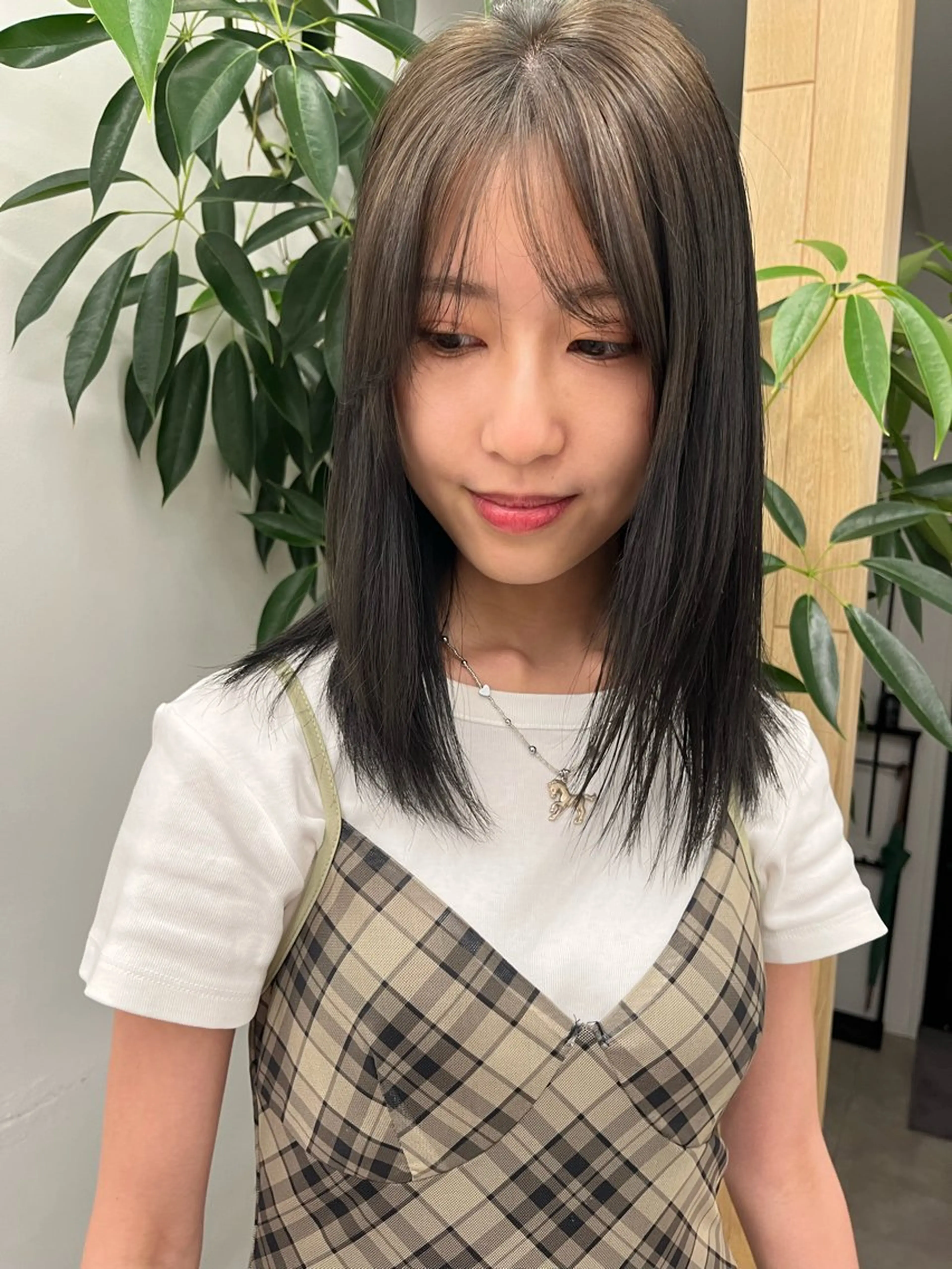 ミディアム カラー 透明感カラー ヘアカラー トリートメント ヨシダ トモキのヘアスタイル