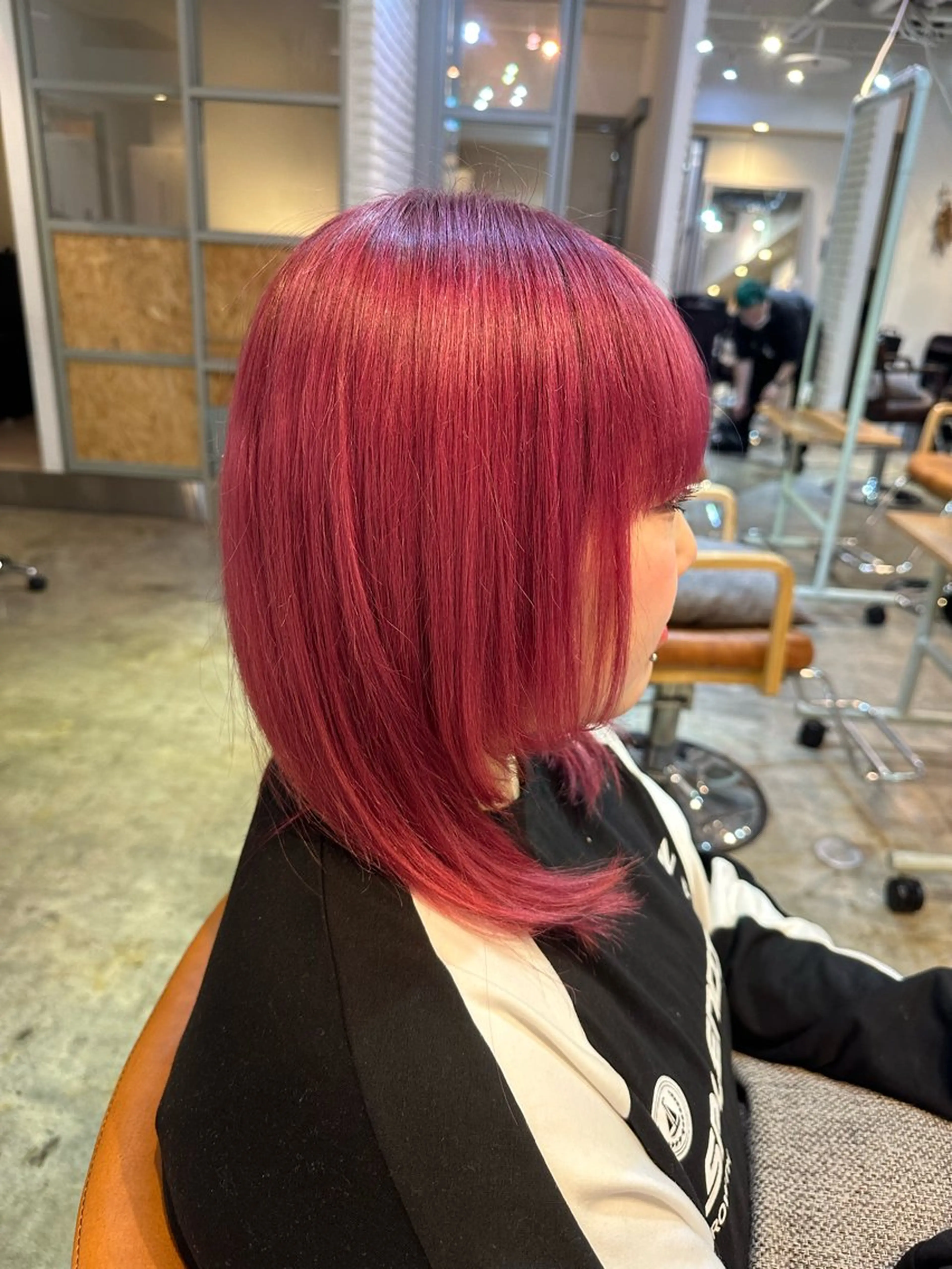 ミディアム 10月で予約終了‼️ 美髪を叶える美容師✨のヘアスタイル