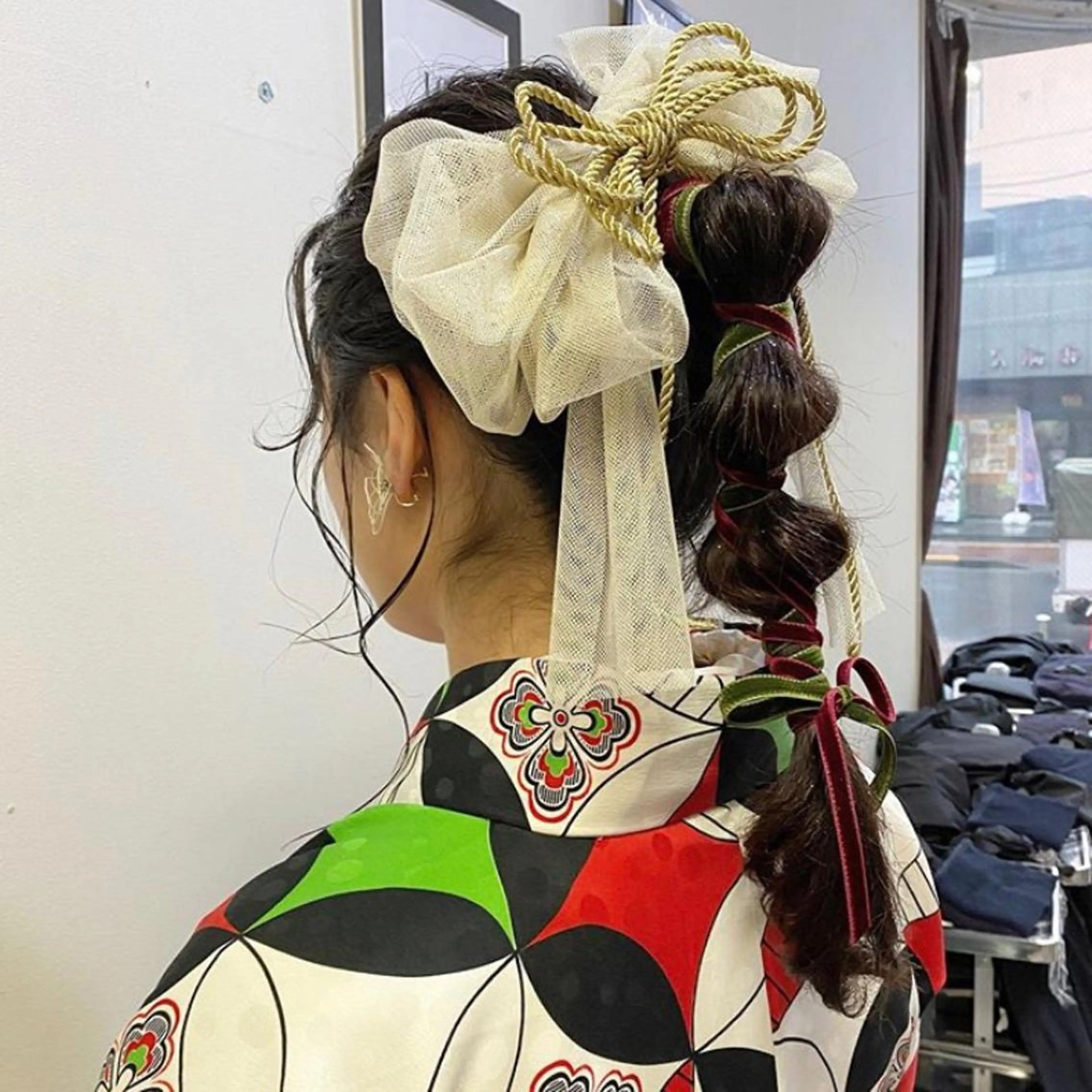 ヘアアレンジ 卒業式のヘアスタイル 似合わせ提案サラ艶♡ 彩華のヘアスタイル