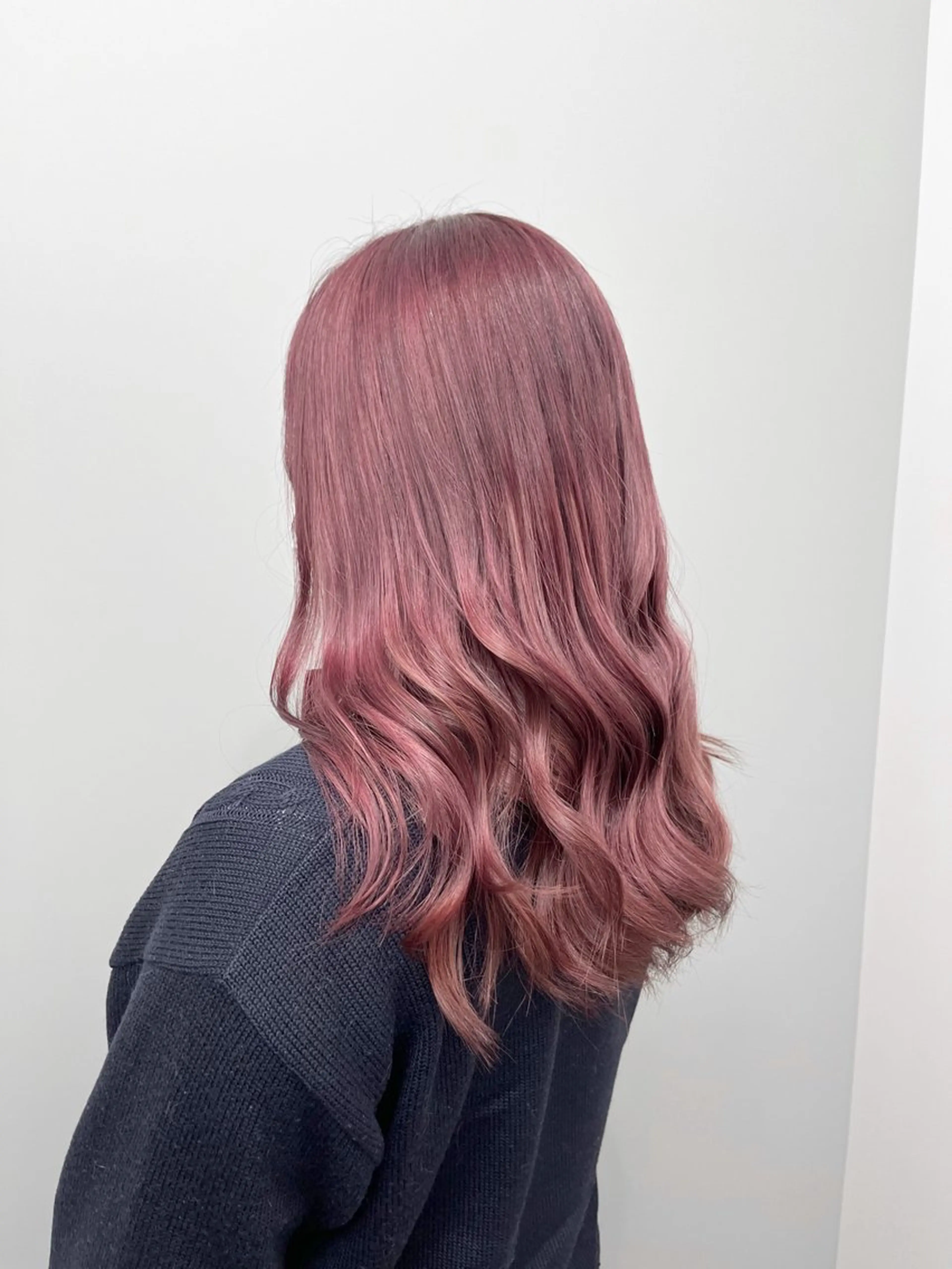 セミロング ヘアカラー 橘 心実のヘアスタイル