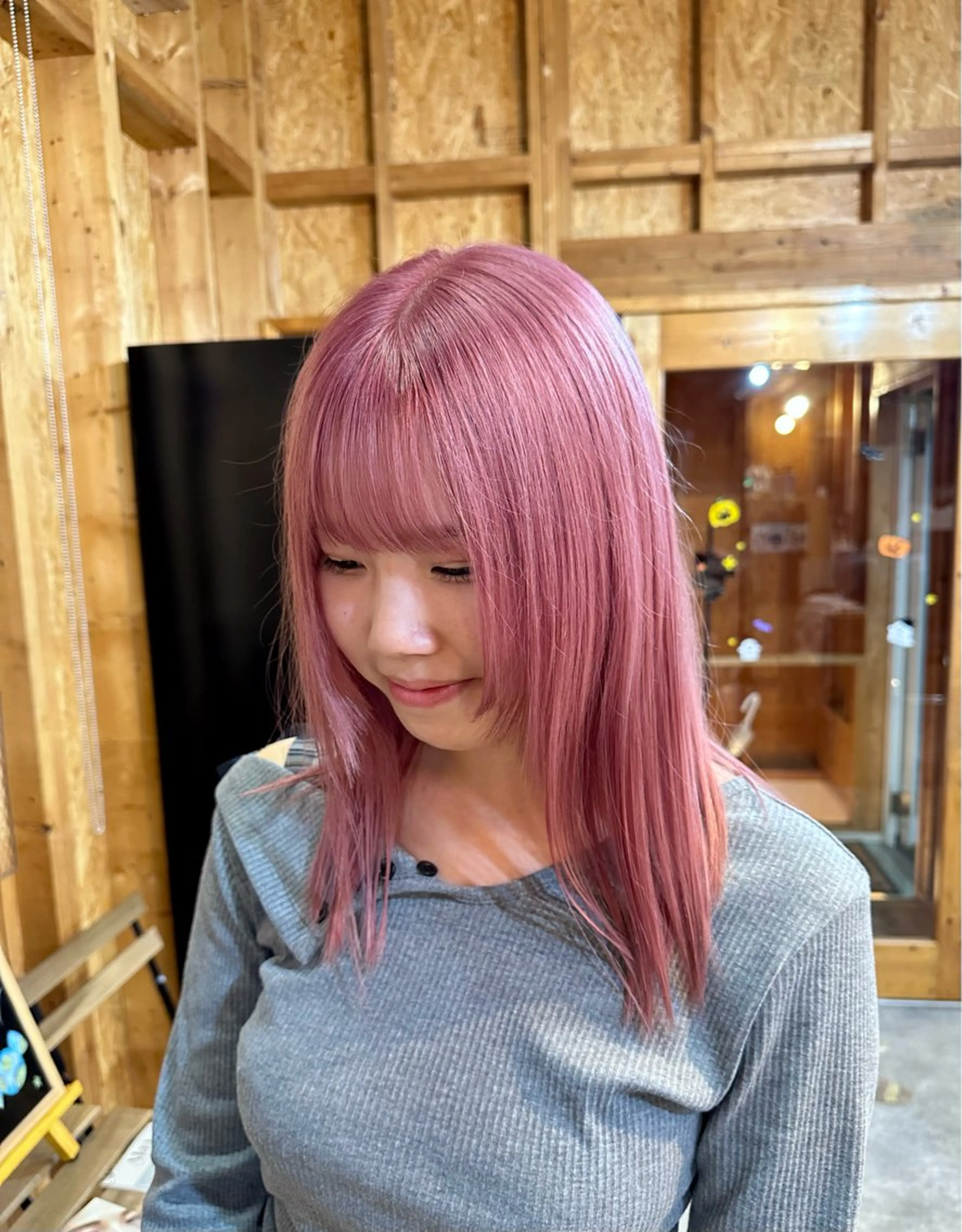 ミディアム 🧸ミルクティー /ブリーチ🫧あずみのヘアスタイル