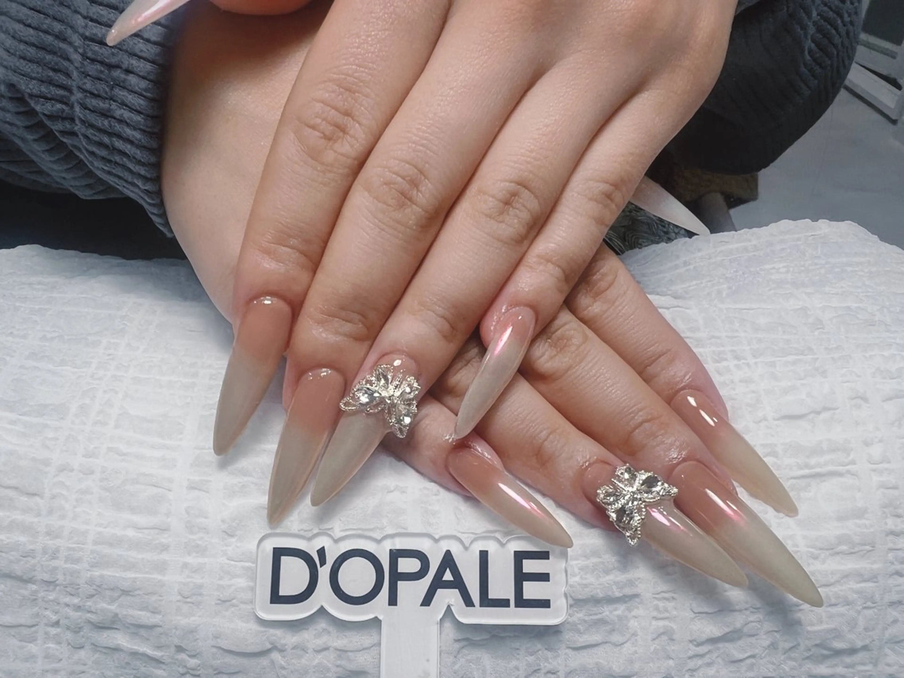 ネイル ハンドネイル D‘OPALEサロン所属・トパサロン 上野kkのネイルデザイン