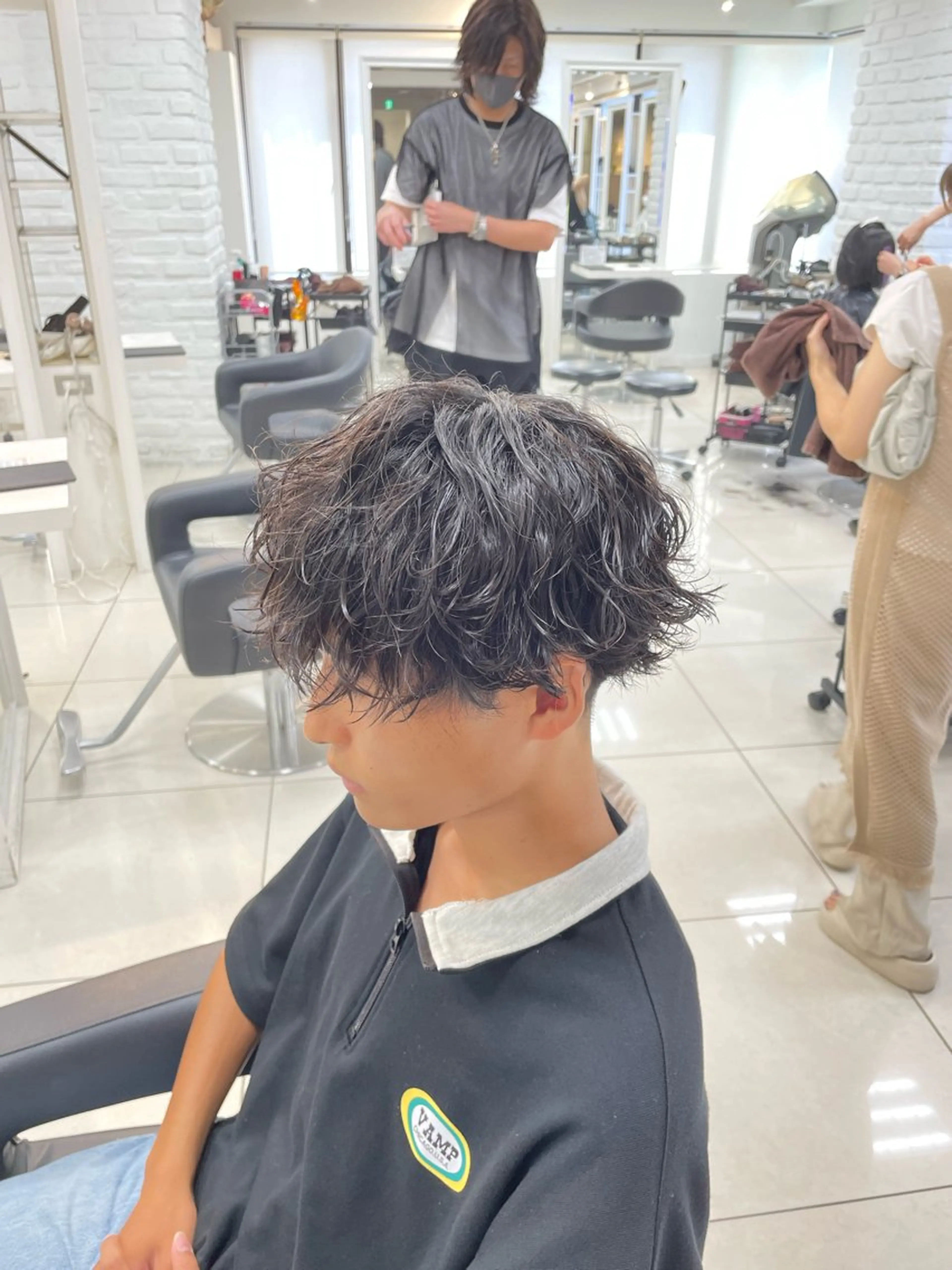 ショート パーマ メンズ メンズパーマ 波巻きパーマ カット パーマ トリートメント フェザーパーマ職人 🪶ryosukeのヘアスタイル