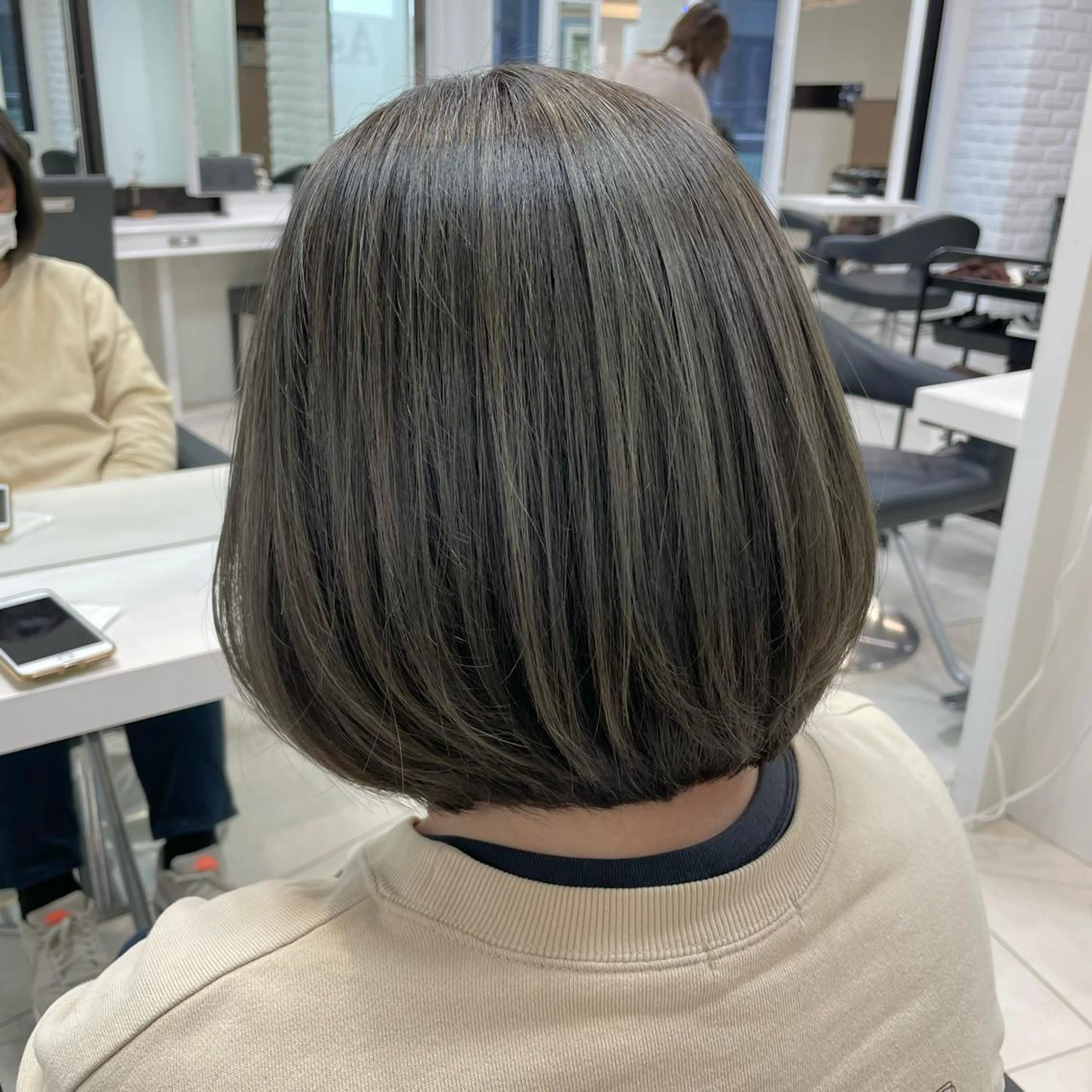 ショート カラー ベージュカラー 透明感カラー ハイライトカラー ハイライト 髪質改善 カット ヘアカラー トリートメント 【デザインカラー】 粥川佳日望のヘアスタイル