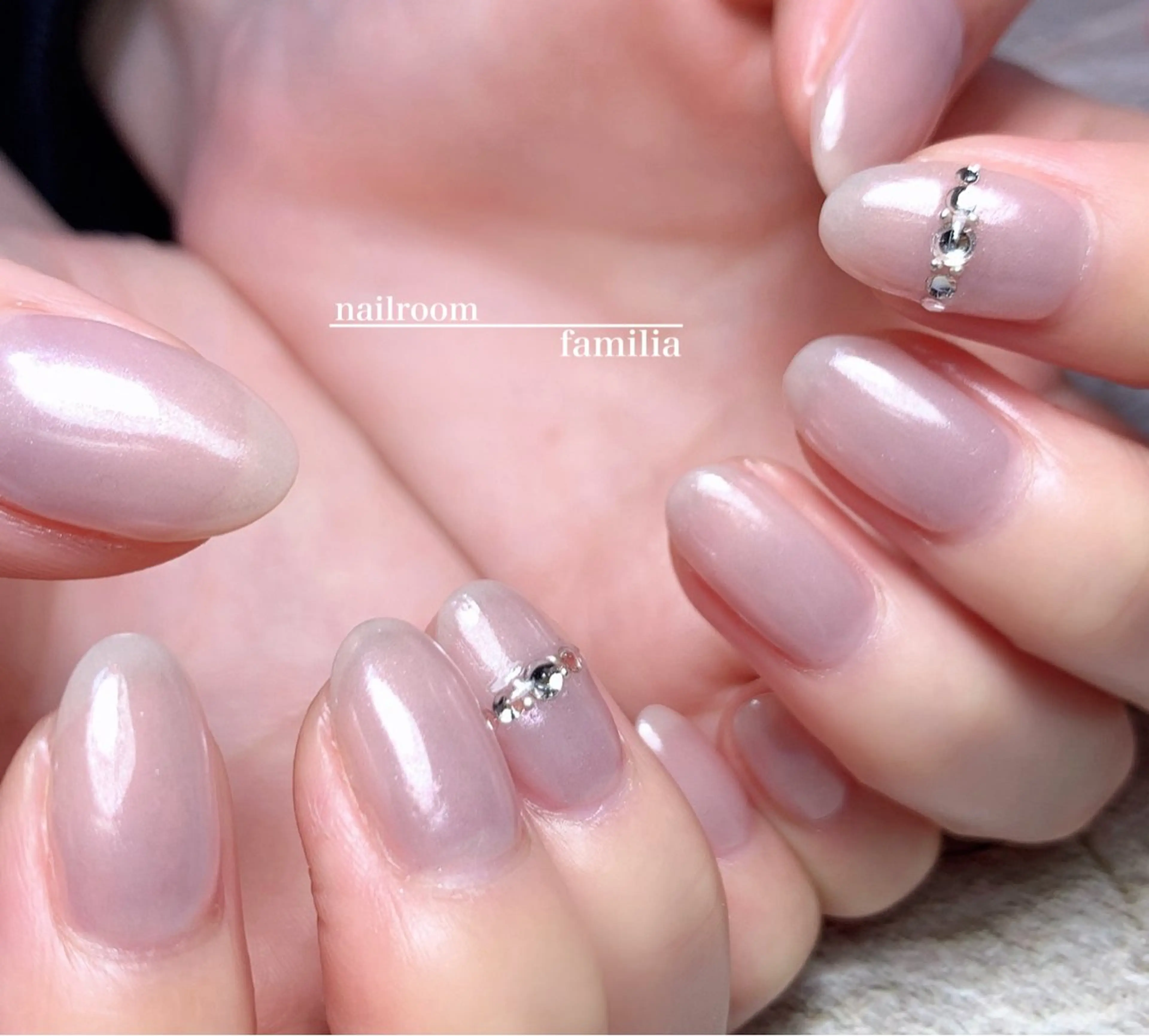 ネイル ハンドネイル -nailroom- familiaのネイルデザイン