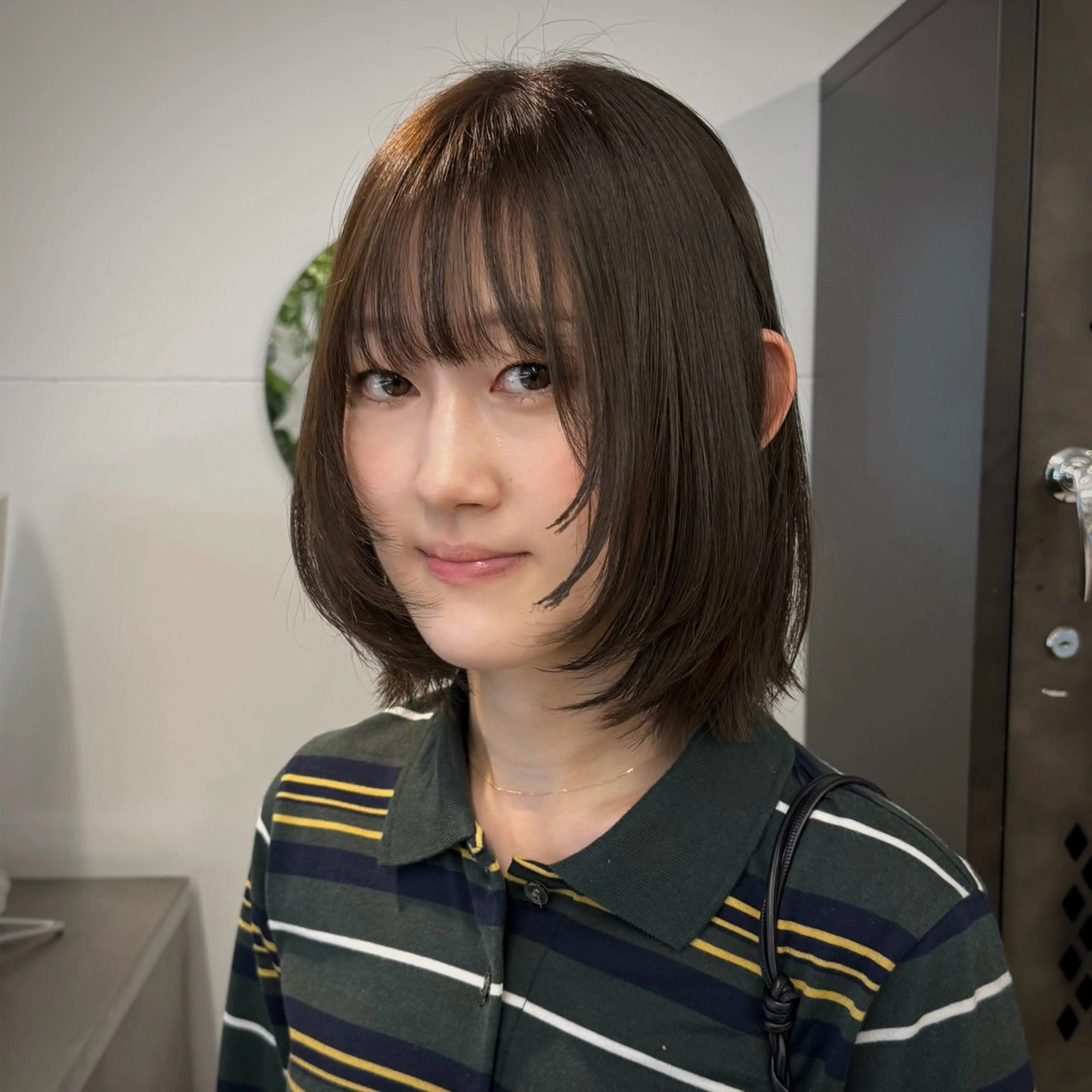 ミディアム カット ヘアカラー トリートメント INORI|艶カラ ー|フェイスレイヤーのヘアスタイル