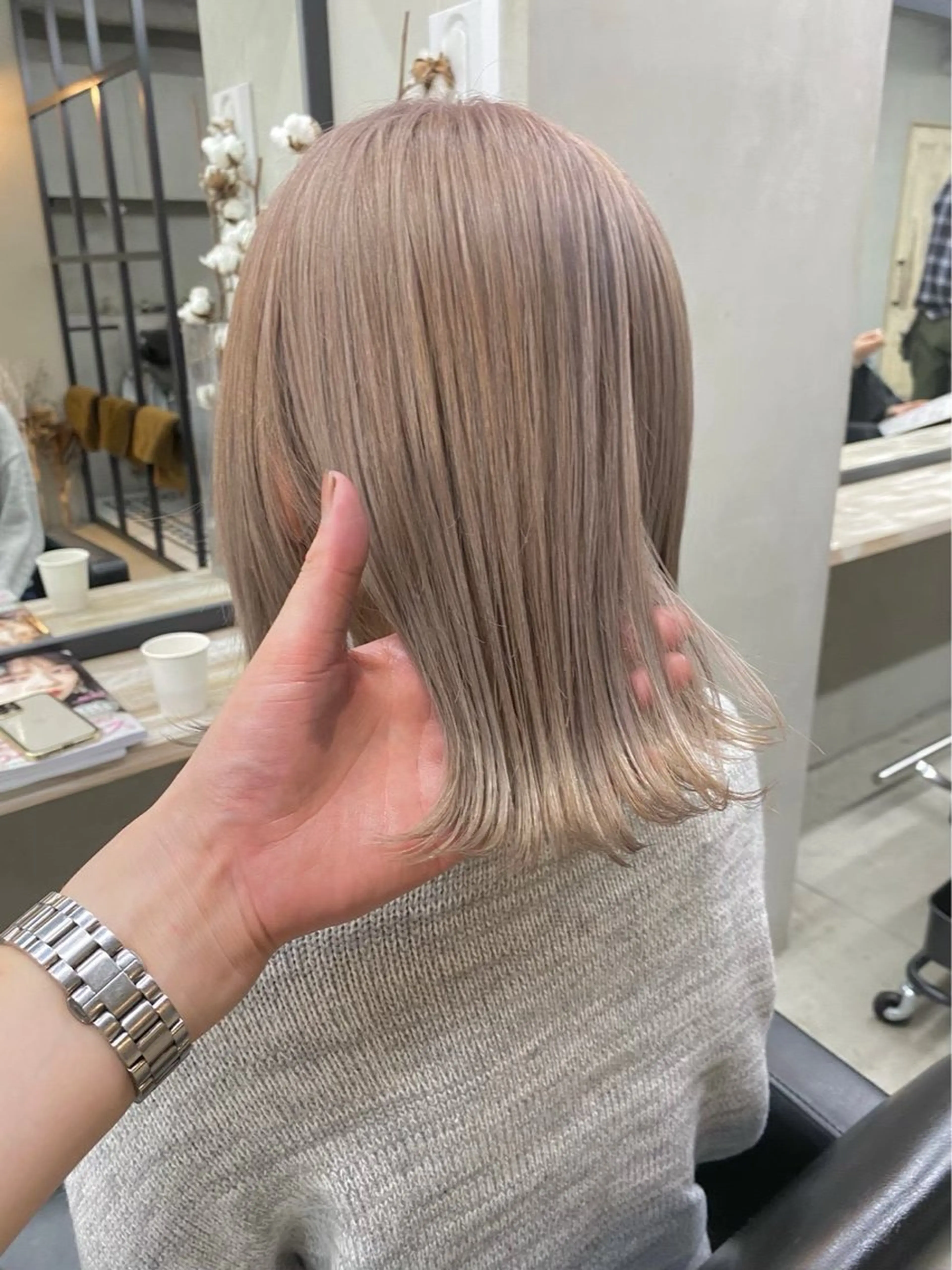 カラー ベージュカラー ミルクティーベージュ ヘアカラー 森田 翔斗ベージュカラー⭕のヘアスタイル