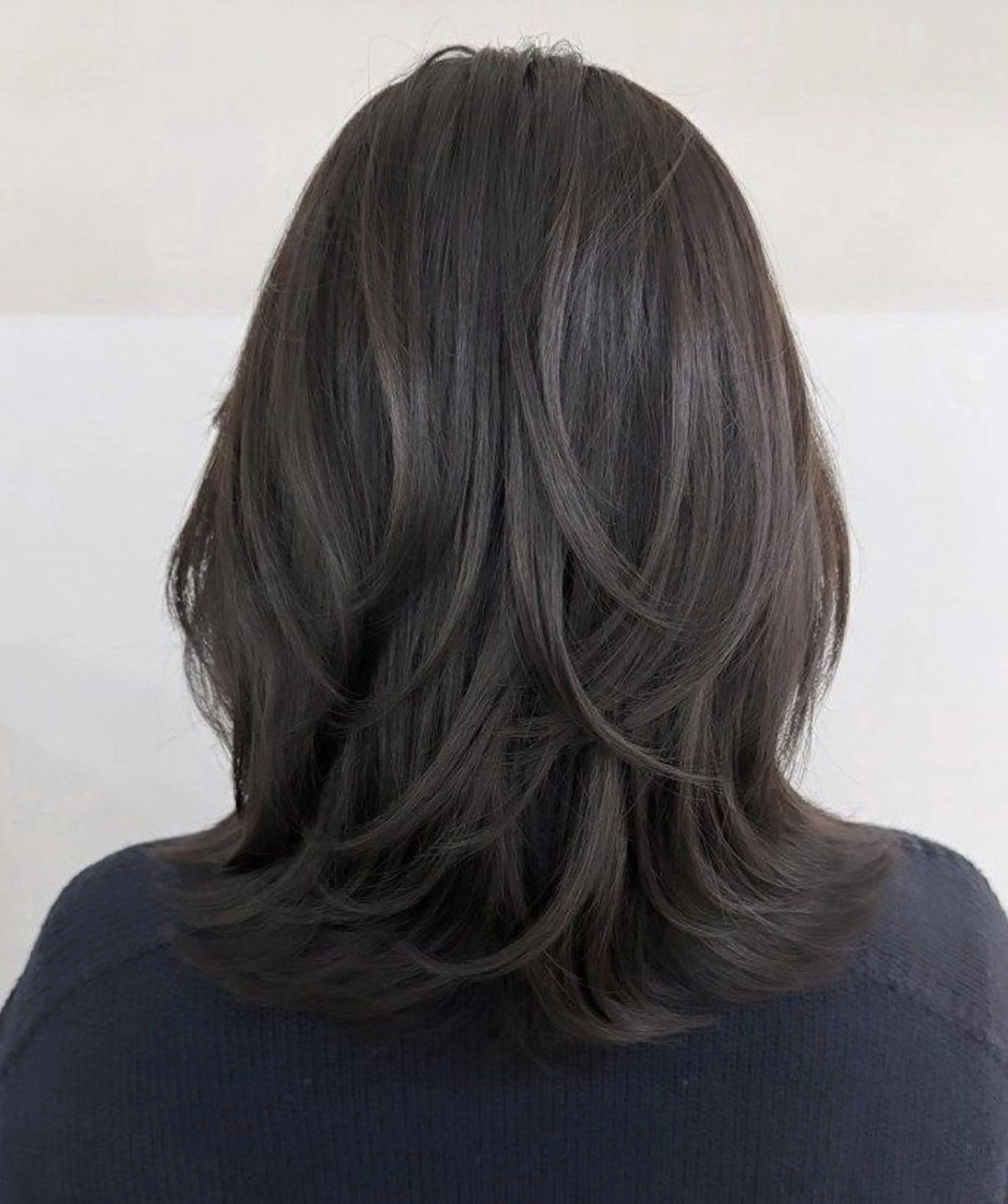ミディアム 石川 幸呼のヘアスタイル