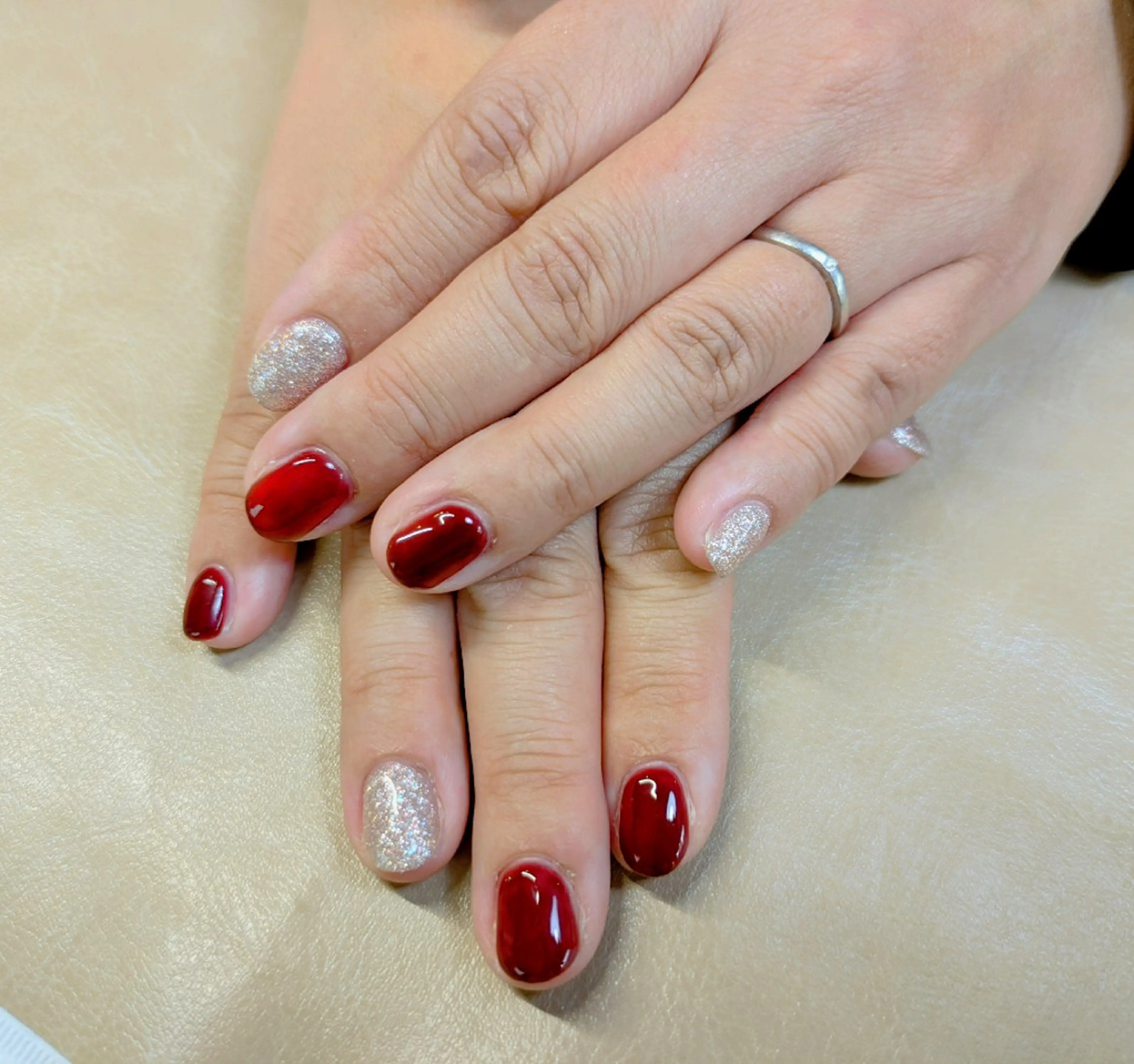 ネイル ワンカラーネイル LYLY aiのネイルデザイン