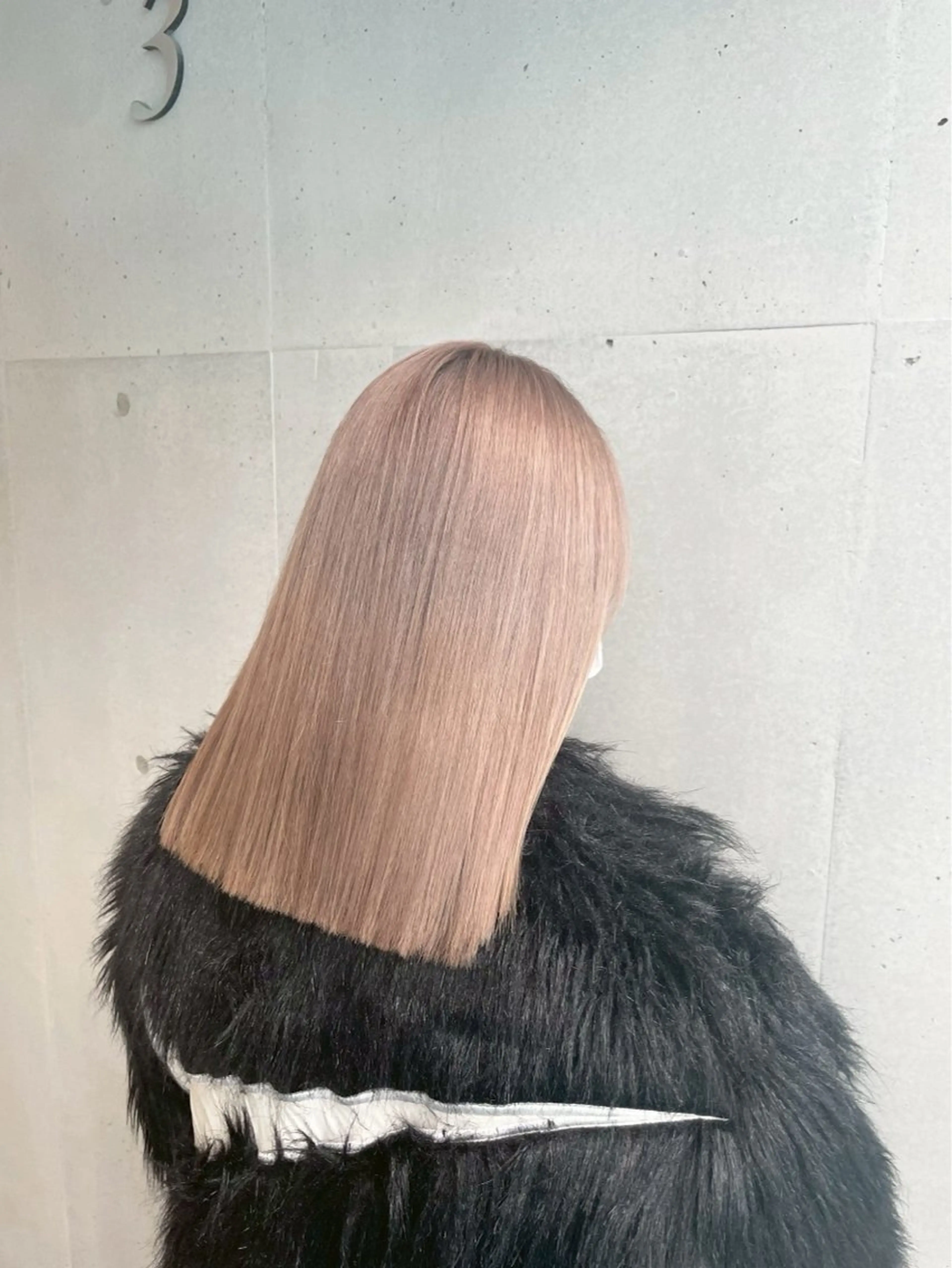 カラー em HAIR所属・透明感カラー🫧 ハイトーン/ケン💫のヘアスタイル