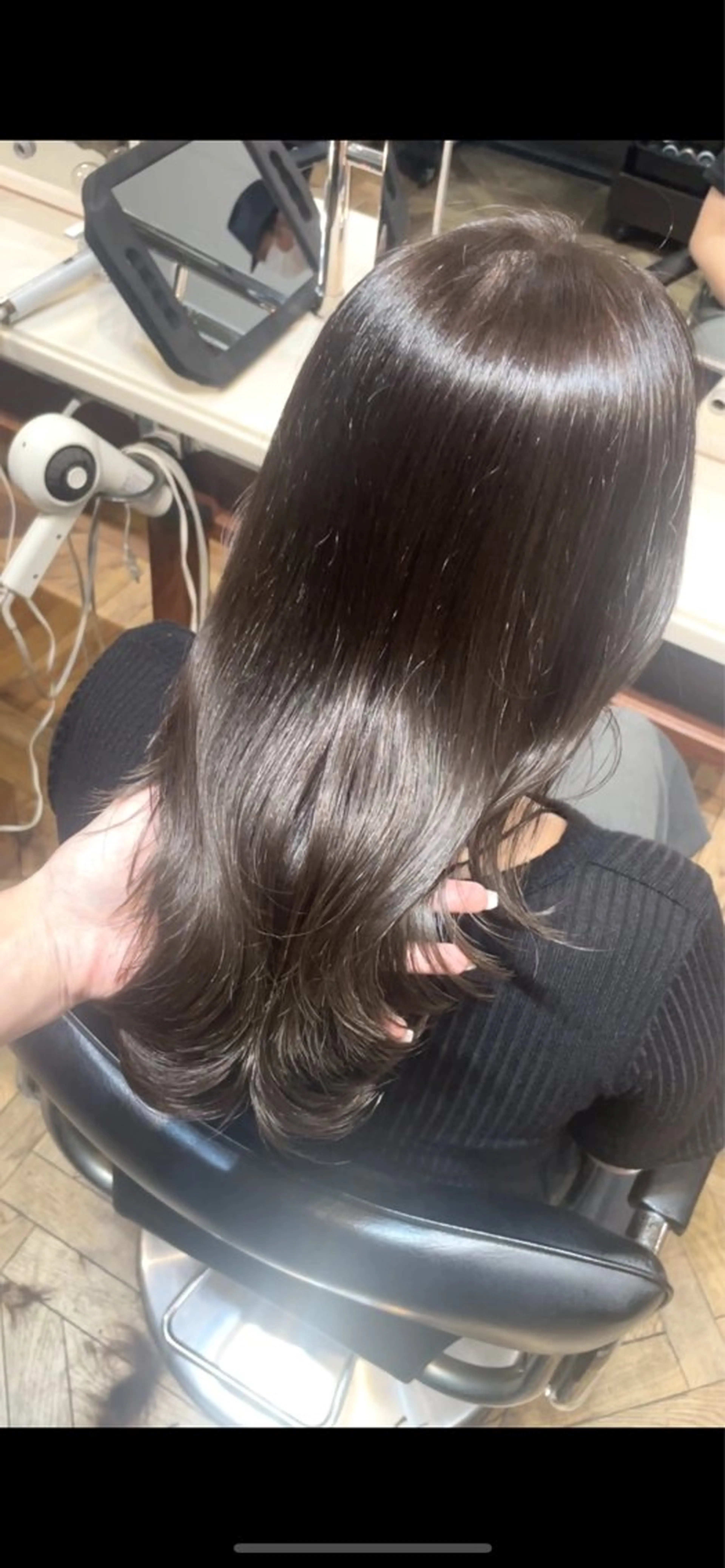 カラー ベージュカラー ブリーチ ブラウンカラー ブリーチなしカラー オリーブベージュ カット ヘアカラー トリートメント BEBE所属・ブリーチなし 透明感カラーKANAのヘアスタイル