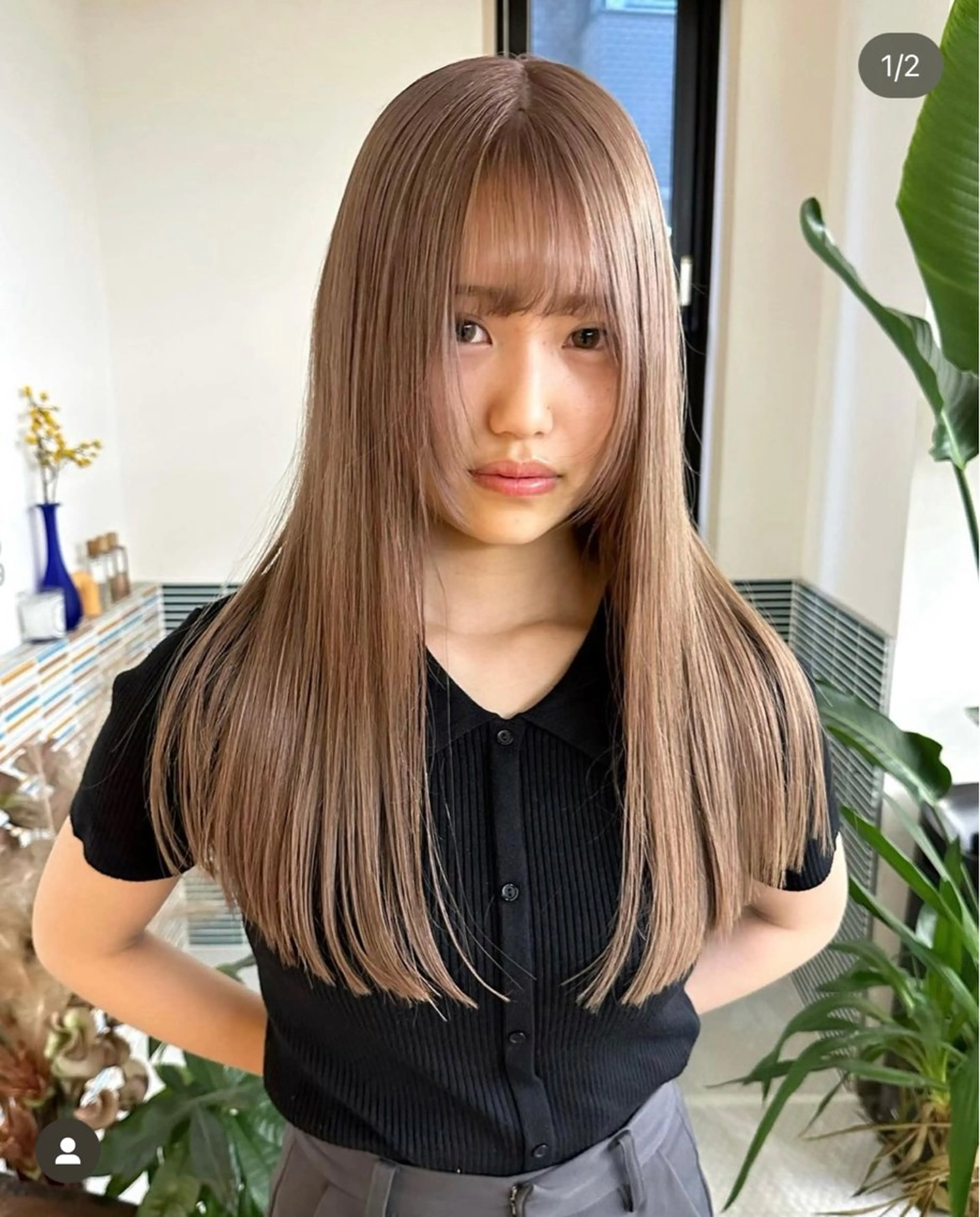 ロング カット ヘアカラー ミルクティーベージュ outaのヘアスタイル