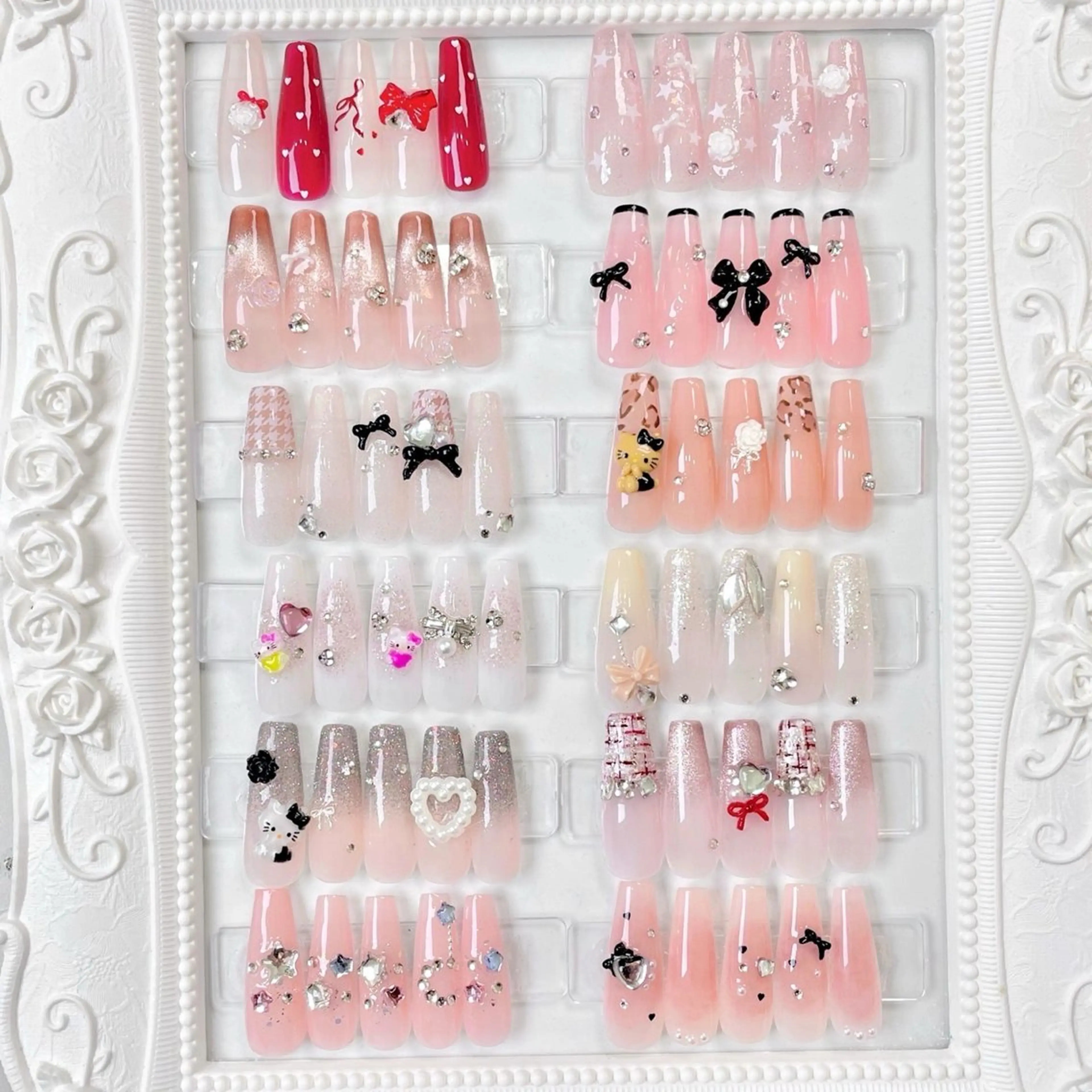 ネイル ハンドネイル TiTi pomme akaneのネイルデザイン