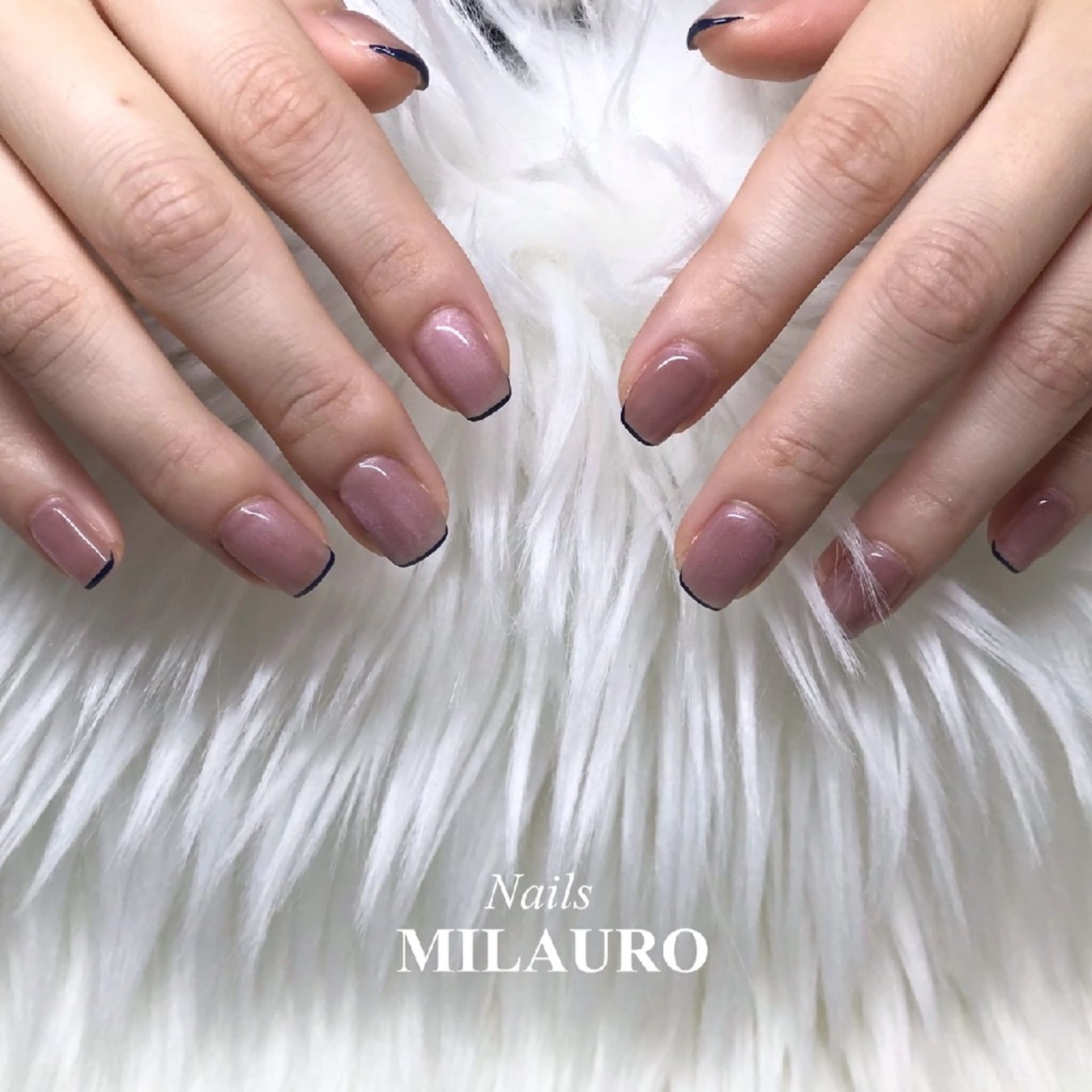 ネイル フレンチネイル ネイビー ハンドネイル Nails MILAURO所属・MIYUKI /大人シンプルネイルのネイルデザイン