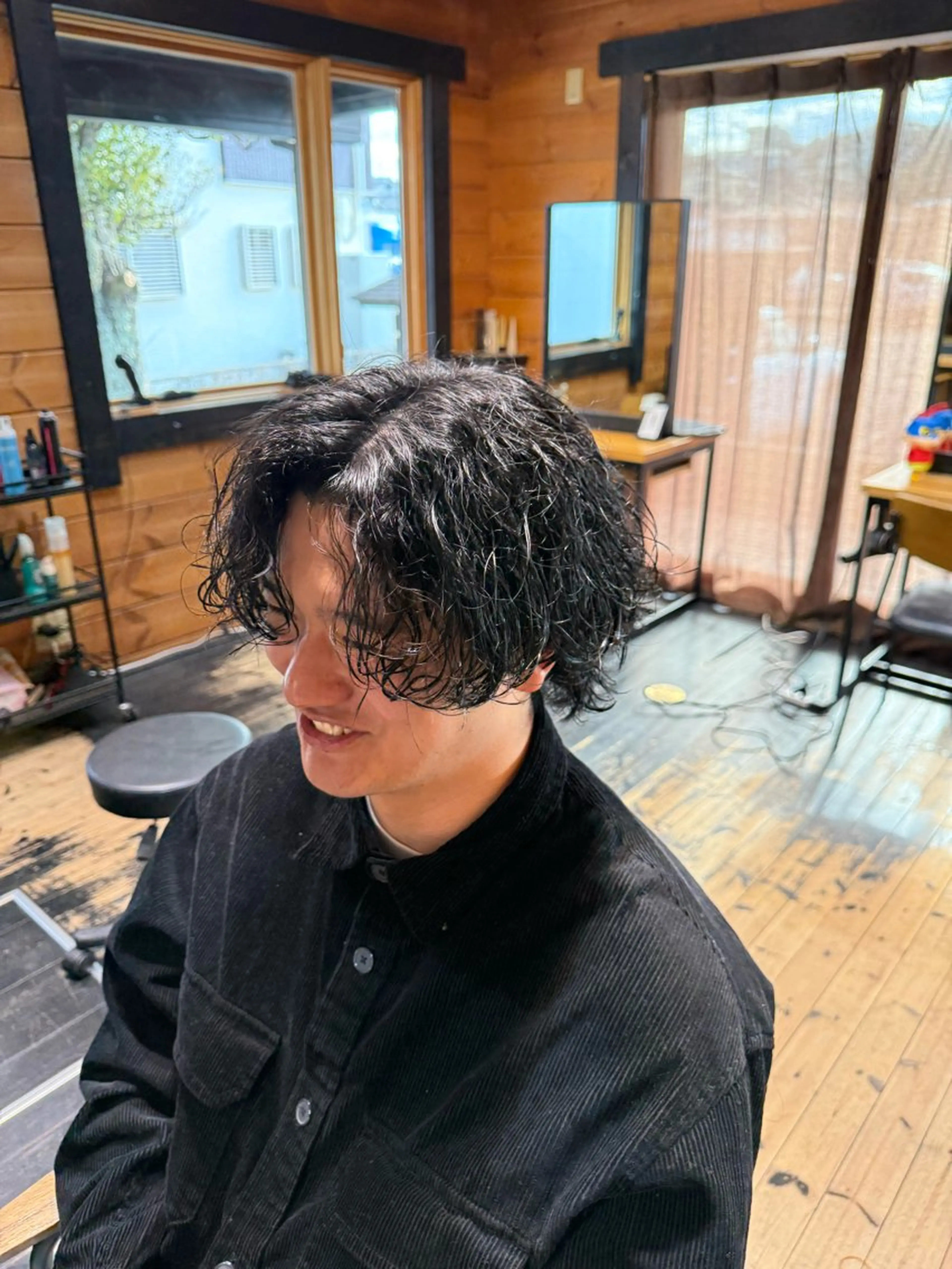 ミディアム パーマ メンズ 古賀 雄大のヘアスタイル