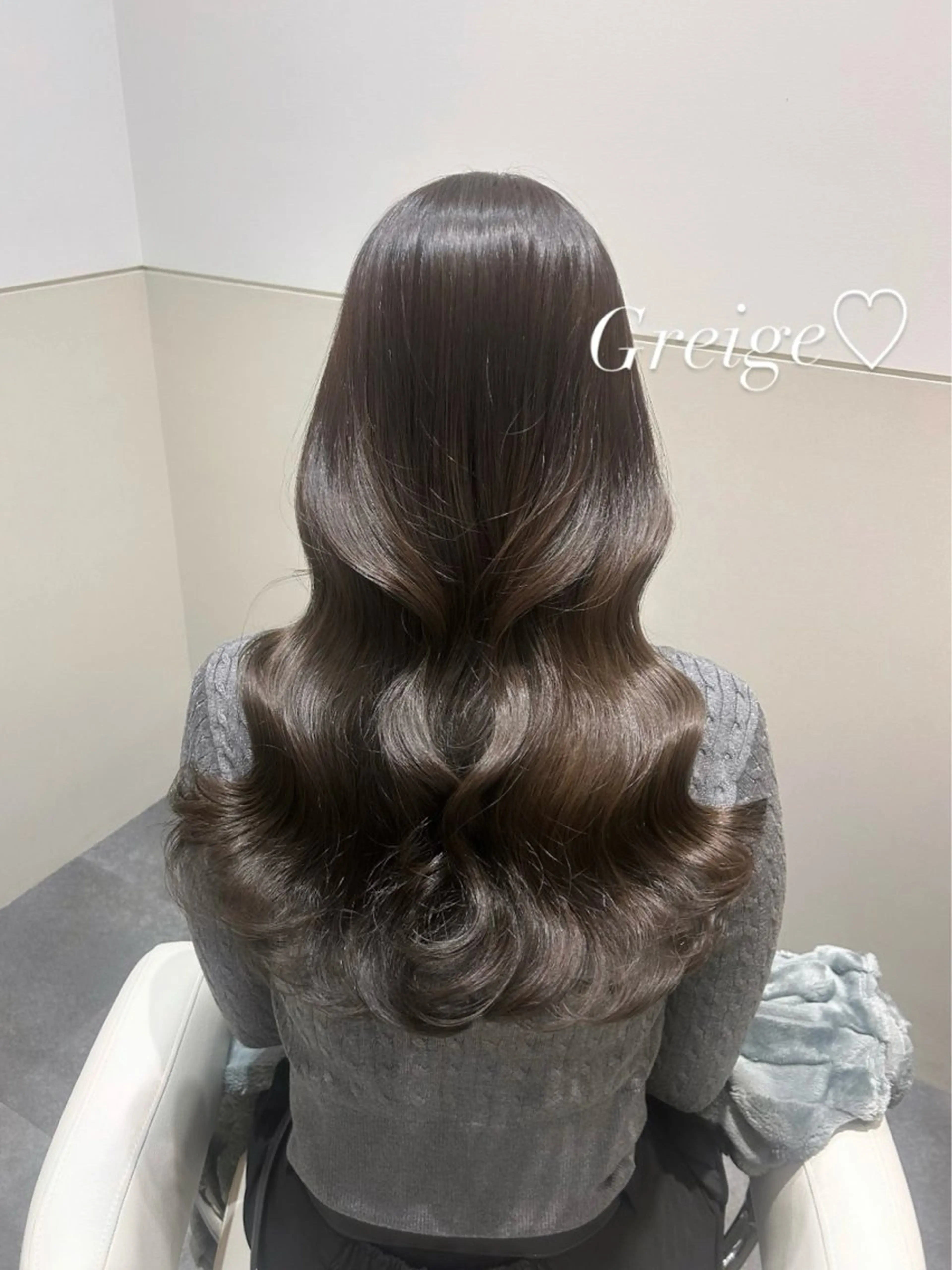 ロング カラー 透明感カラー グレージュ 🩷韓国ヘア/ヨシン モリ🩷Maikaのヘアスタイル