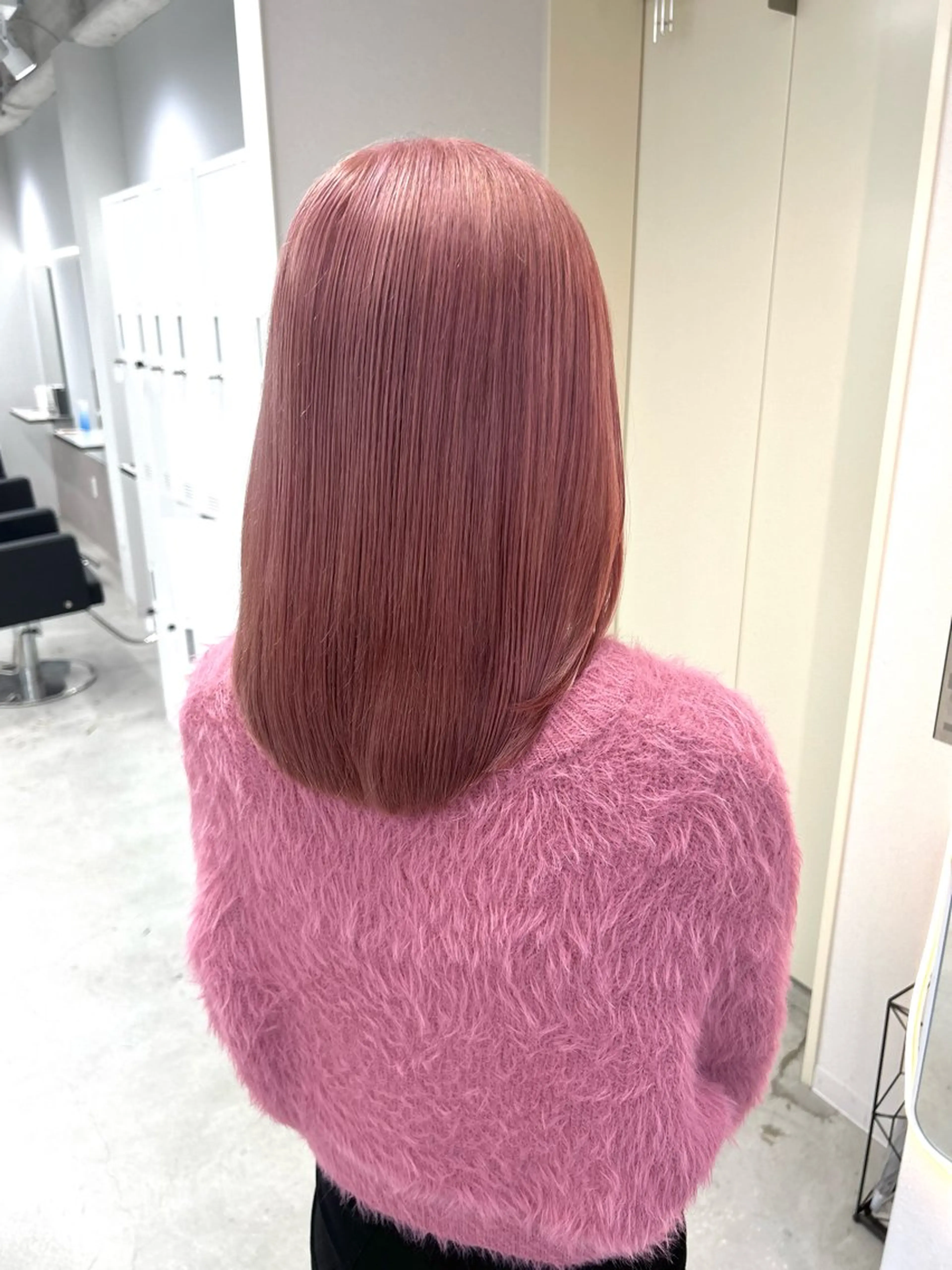 セミロング ヘアカラー Gisel みらののヘアスタイル
