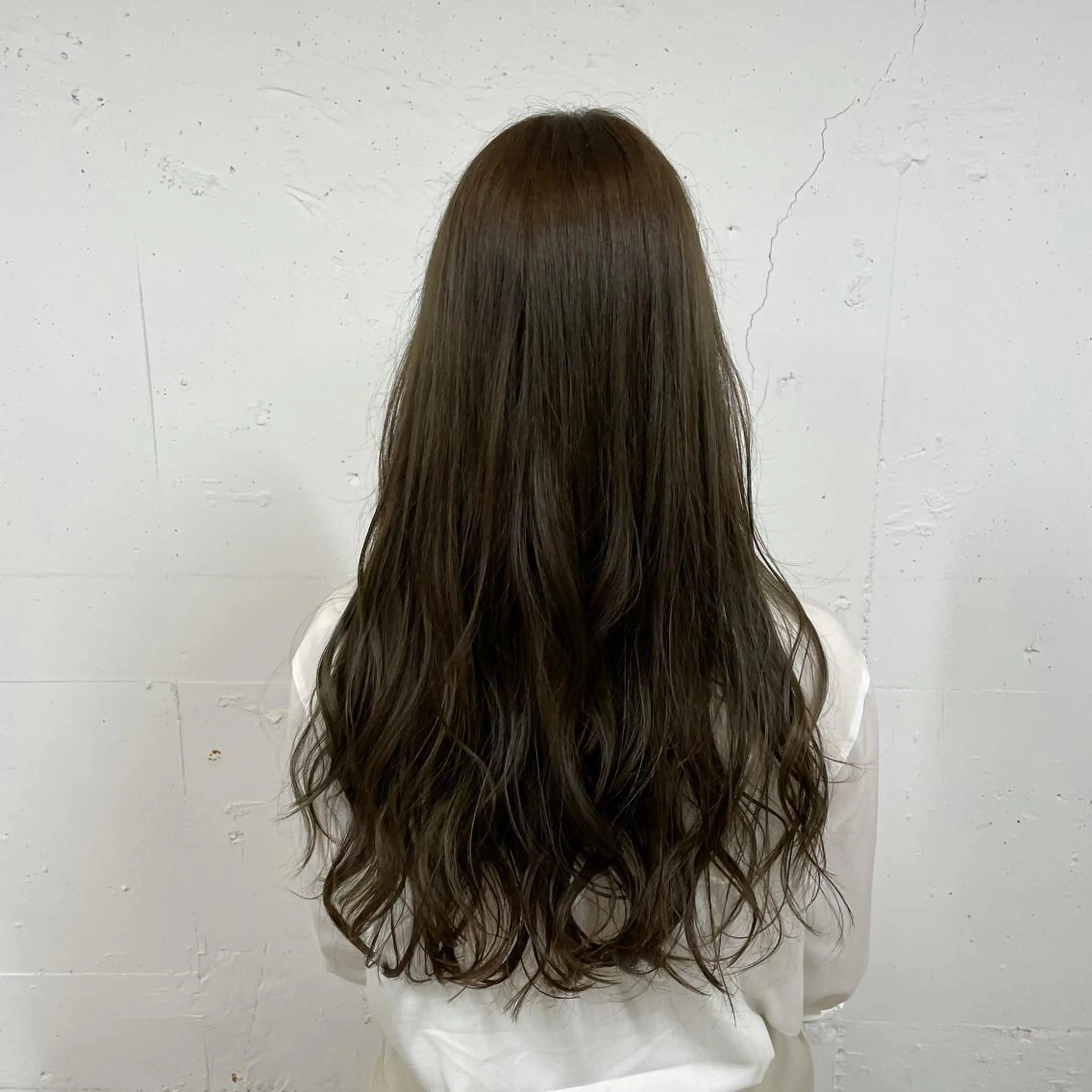 ロング カラー 原田 彩花のヘアスタイル