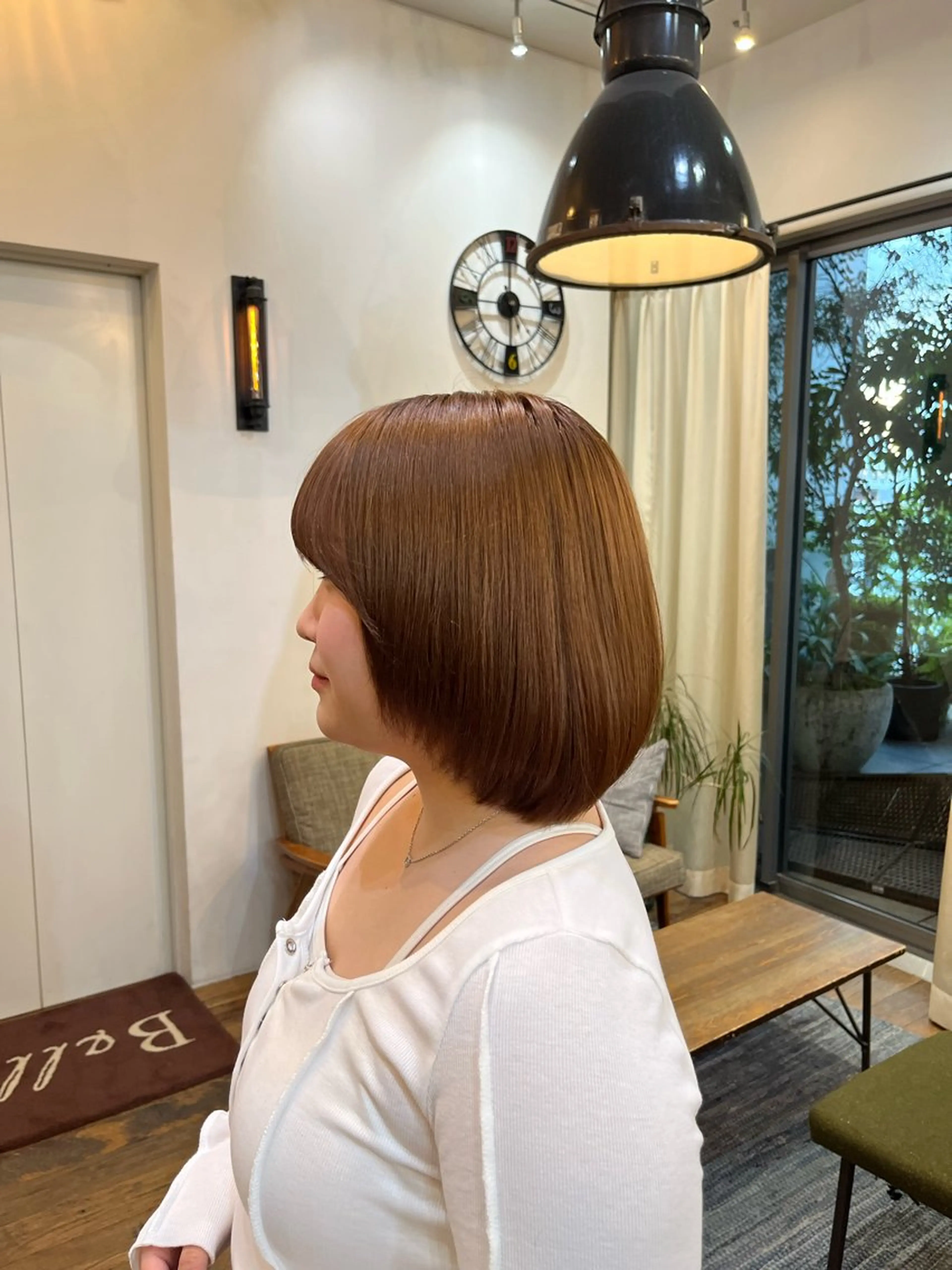 カラー ブリーチ ブラウンカラー ブリーチなしカラー 清水 こなねのヘアスタイル