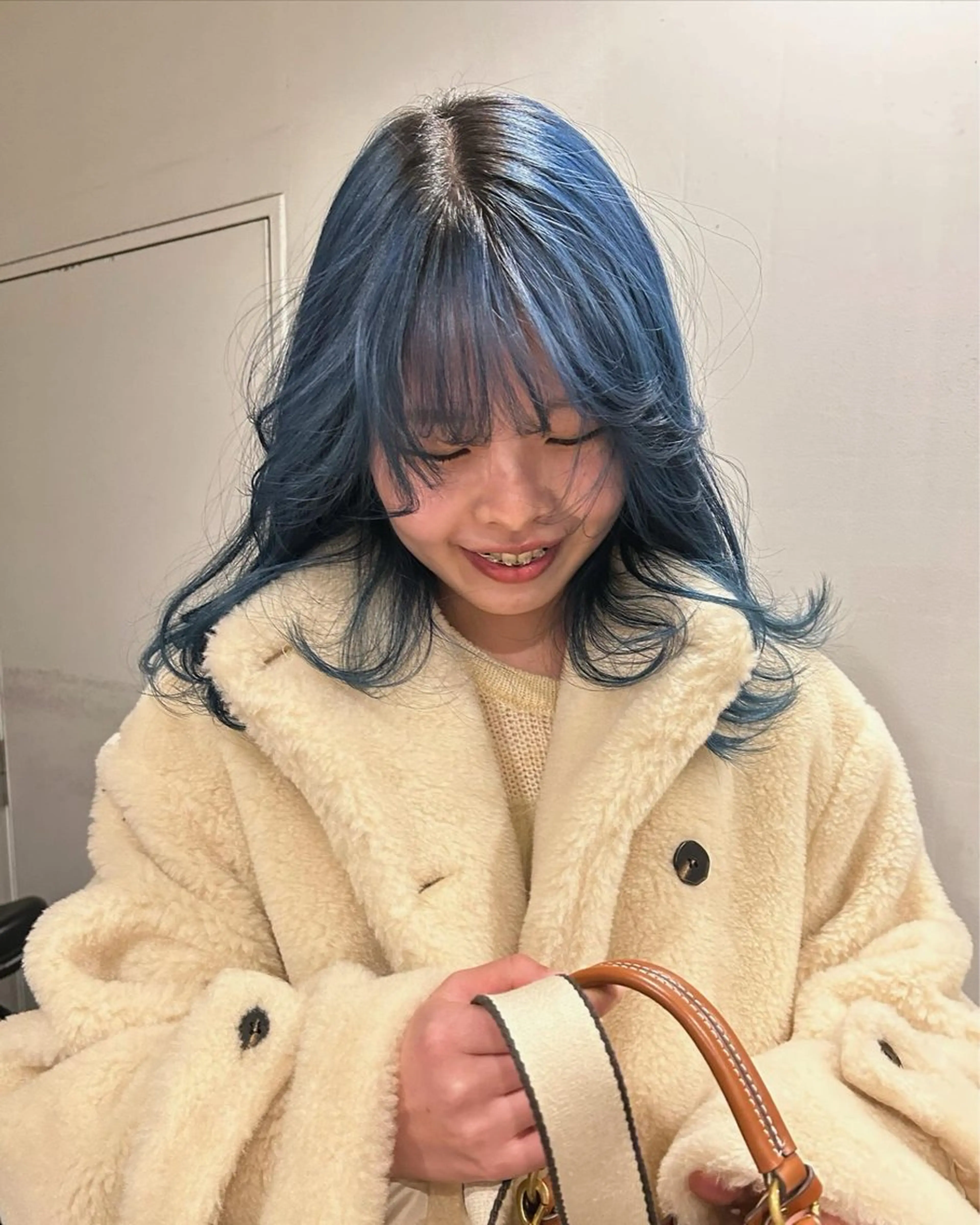 セミロング カラー カット ヘアカラー トリートメント hen所属・心斎橋/レイヤー/ ブリーチ/モエのヘアスタイル