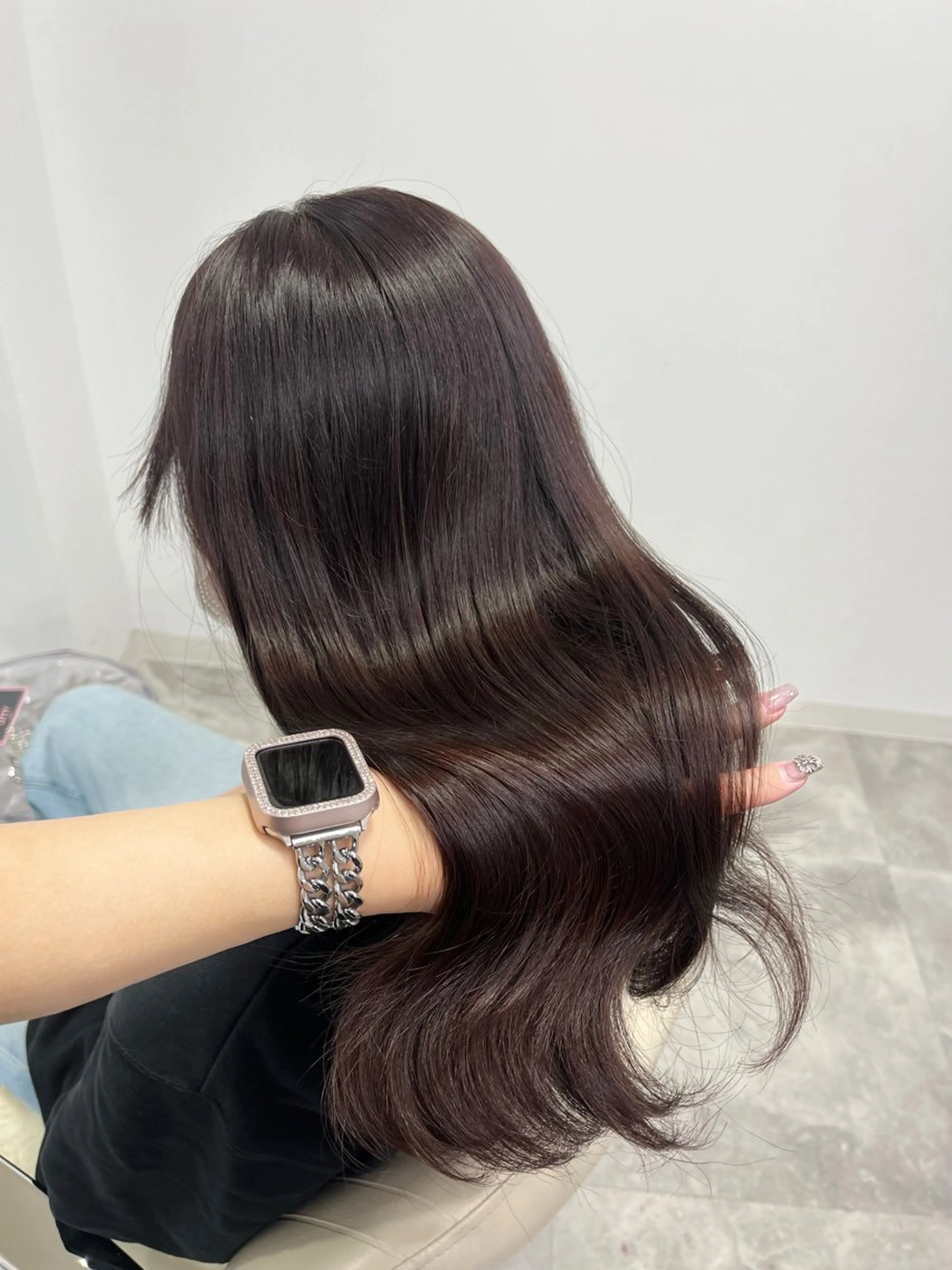 ロング 𝑴𝑰𝑯𝑶 ／ワンホンヘアのヘアスタイル