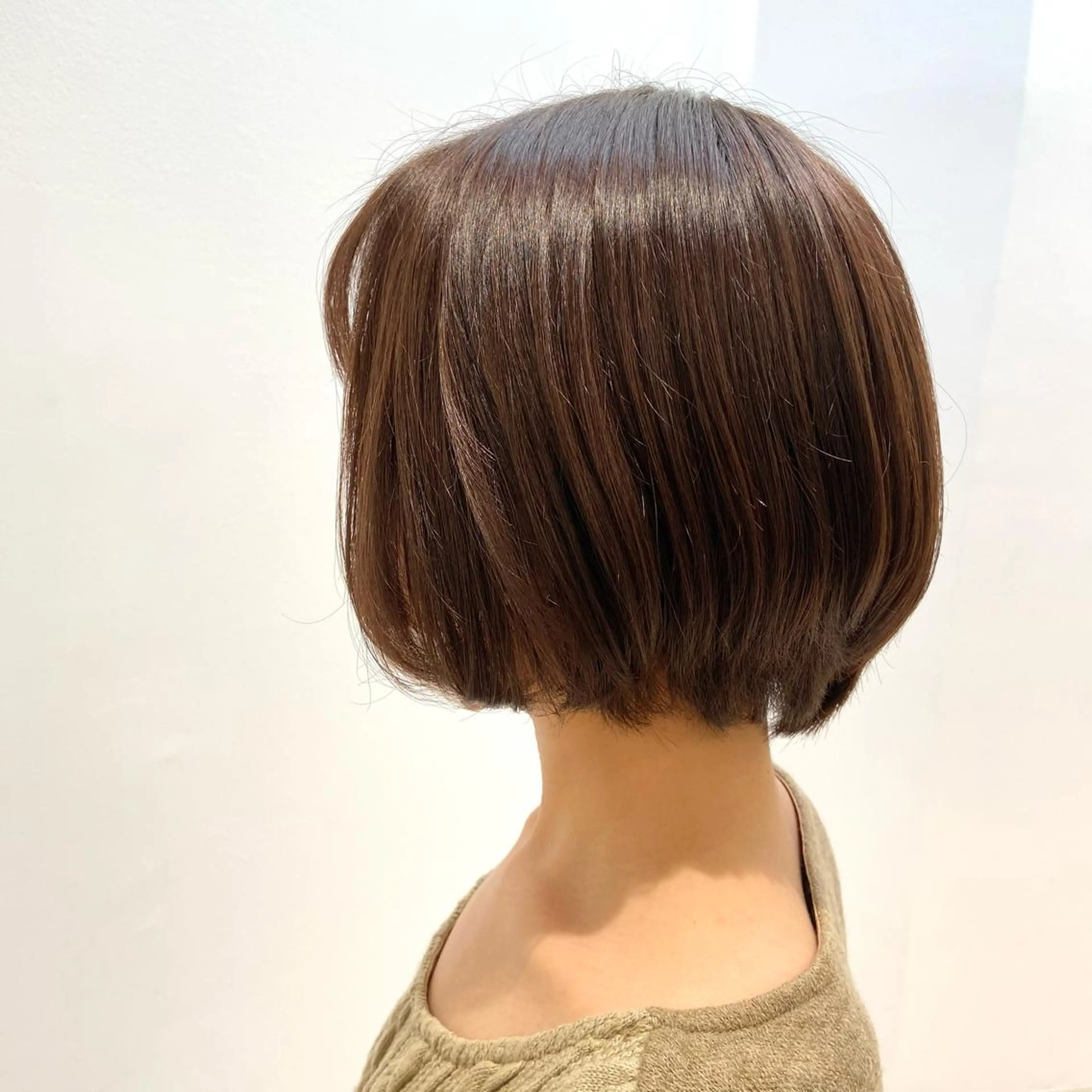 ショート カット loca by tree所属・うる艶暖色カラー HARUNAのヘアスタイル
