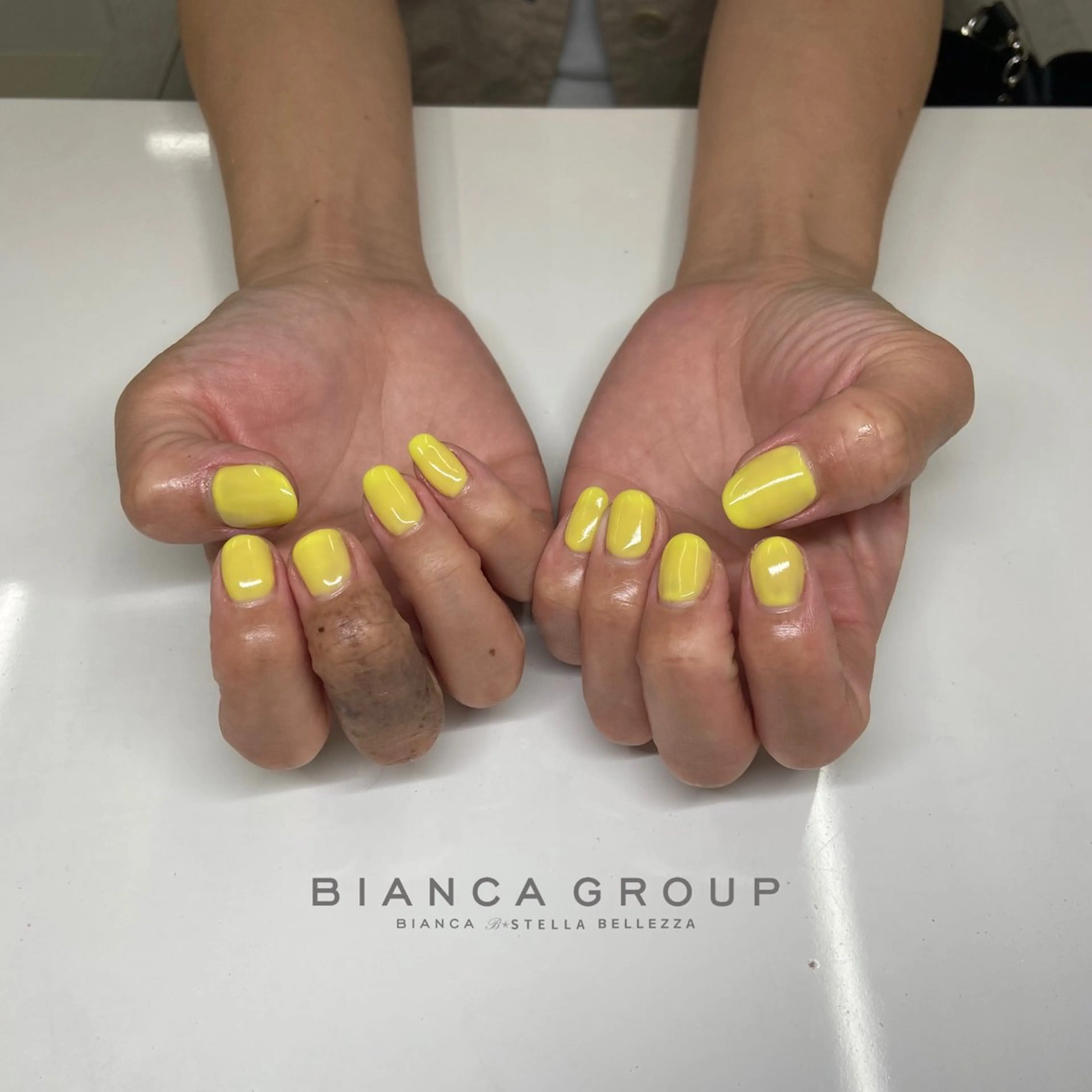 ネイル ハンドネイル Bianca 若松 颯菜のネイルデザイン