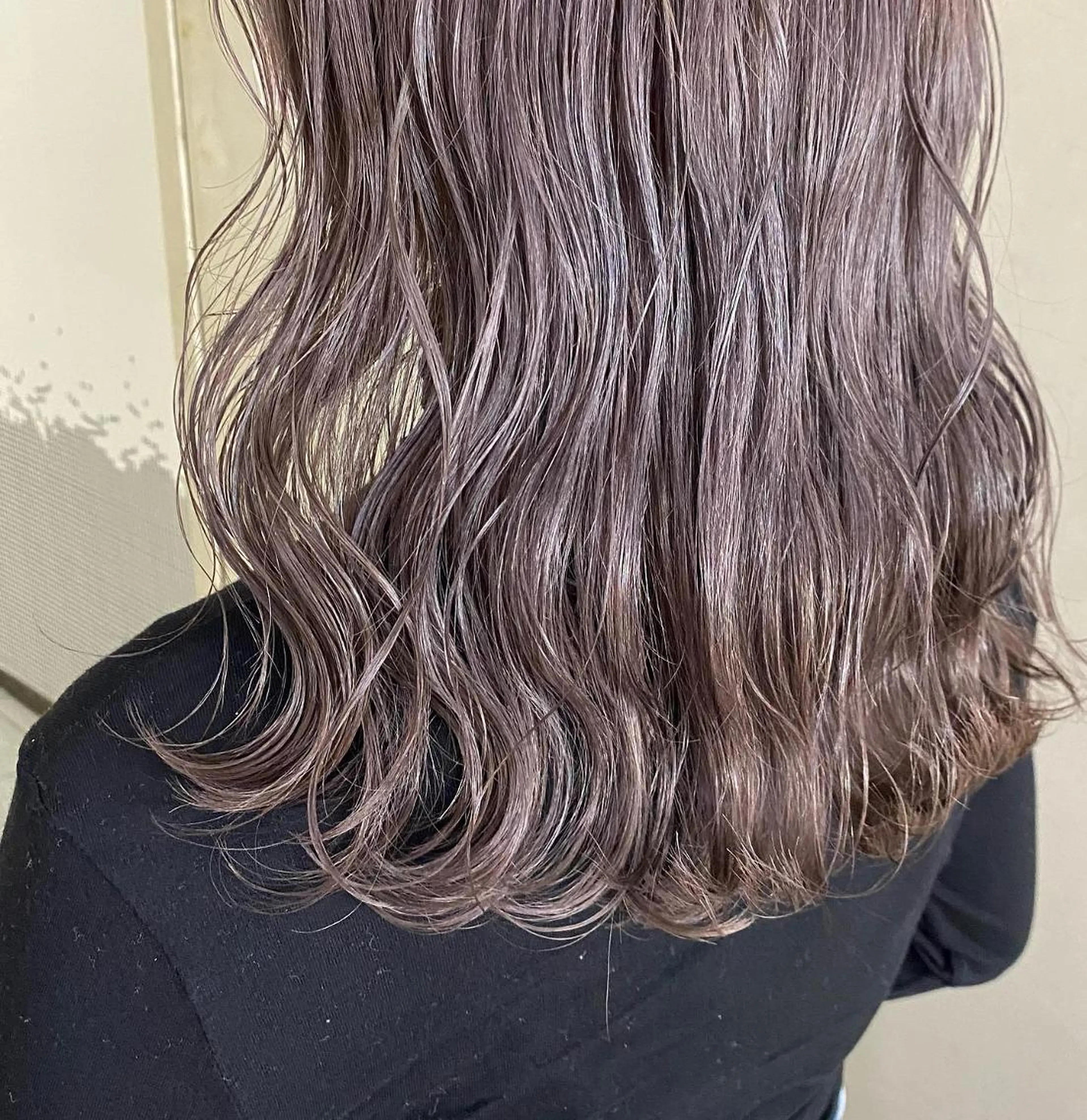 ミディアム カラー ブリーチ ピンクカラー シルバー Legami 熊本（レガーミ）所属・清村 和音のヘアスタイル