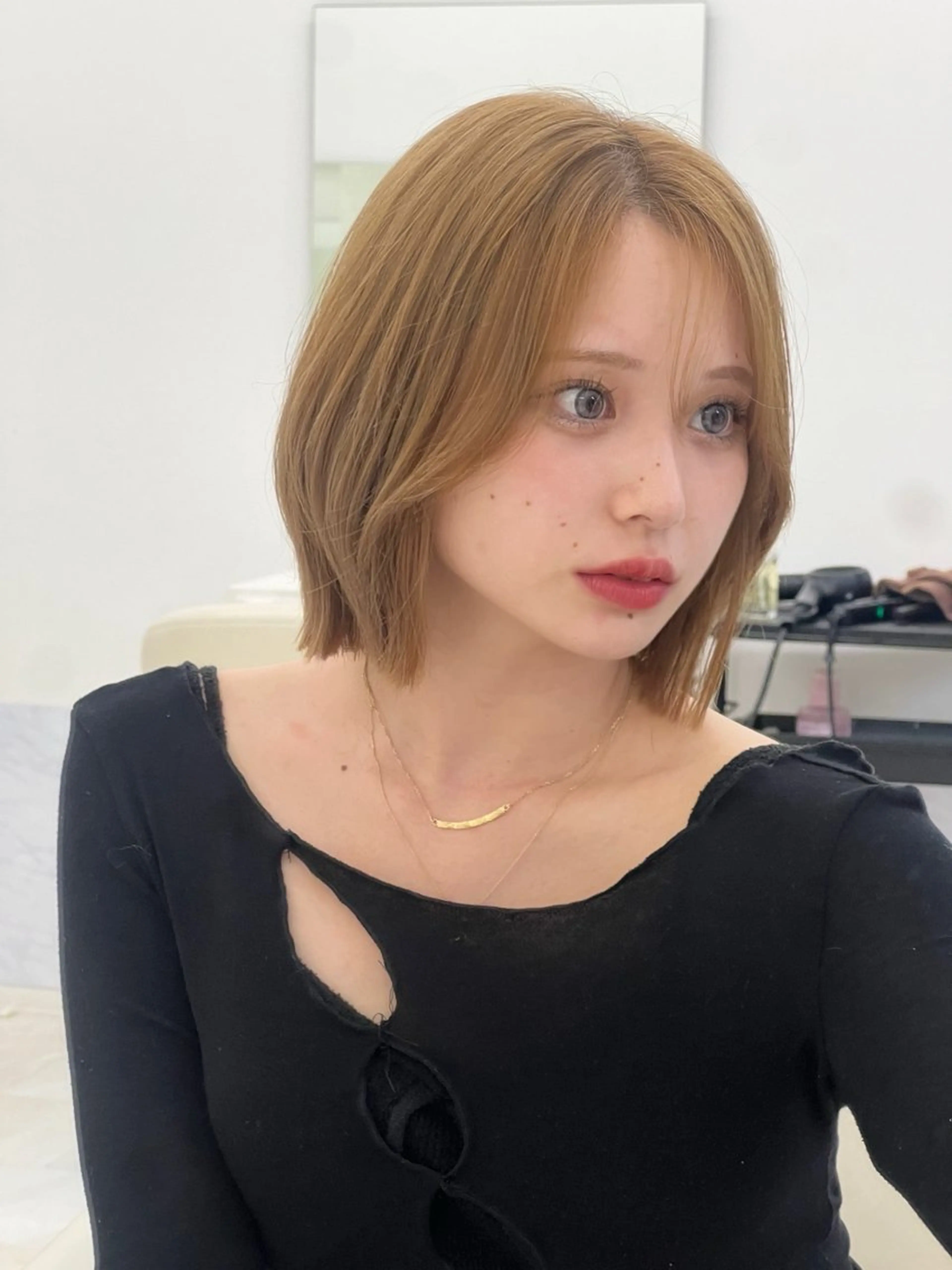 ショート カラー ベージュカラー ブリーチ 透明感カラー ブリーチなしカラー ボブ 透明感ベージュ/ボブ /表参道 yunaのヘアスタイル