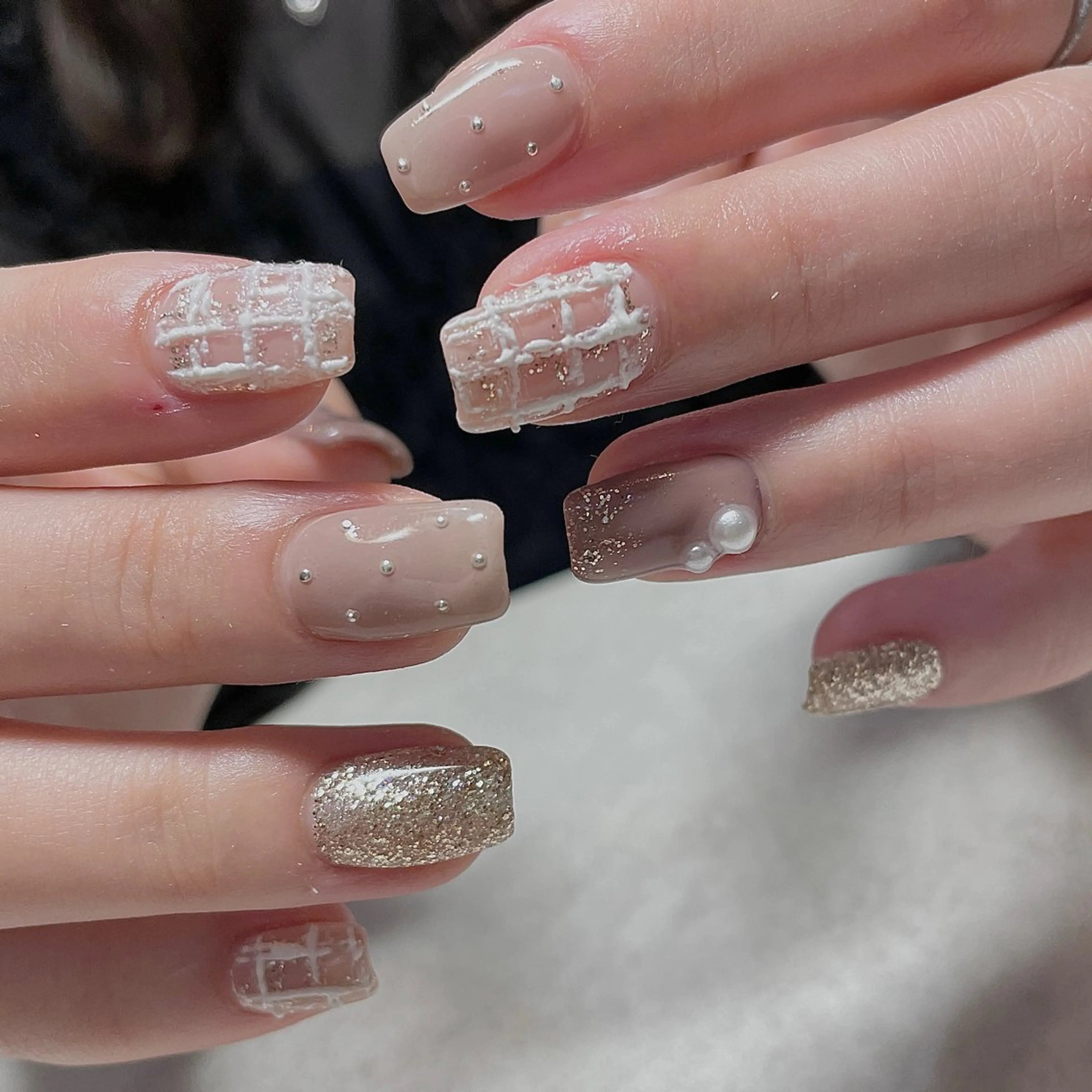 ネイル ドット キラキラネイル オフィスネイル ピンク スクエアネイル ハンドネイル acs.n所属・ネイル,耳つぼ 風間すみれのその他イメージ