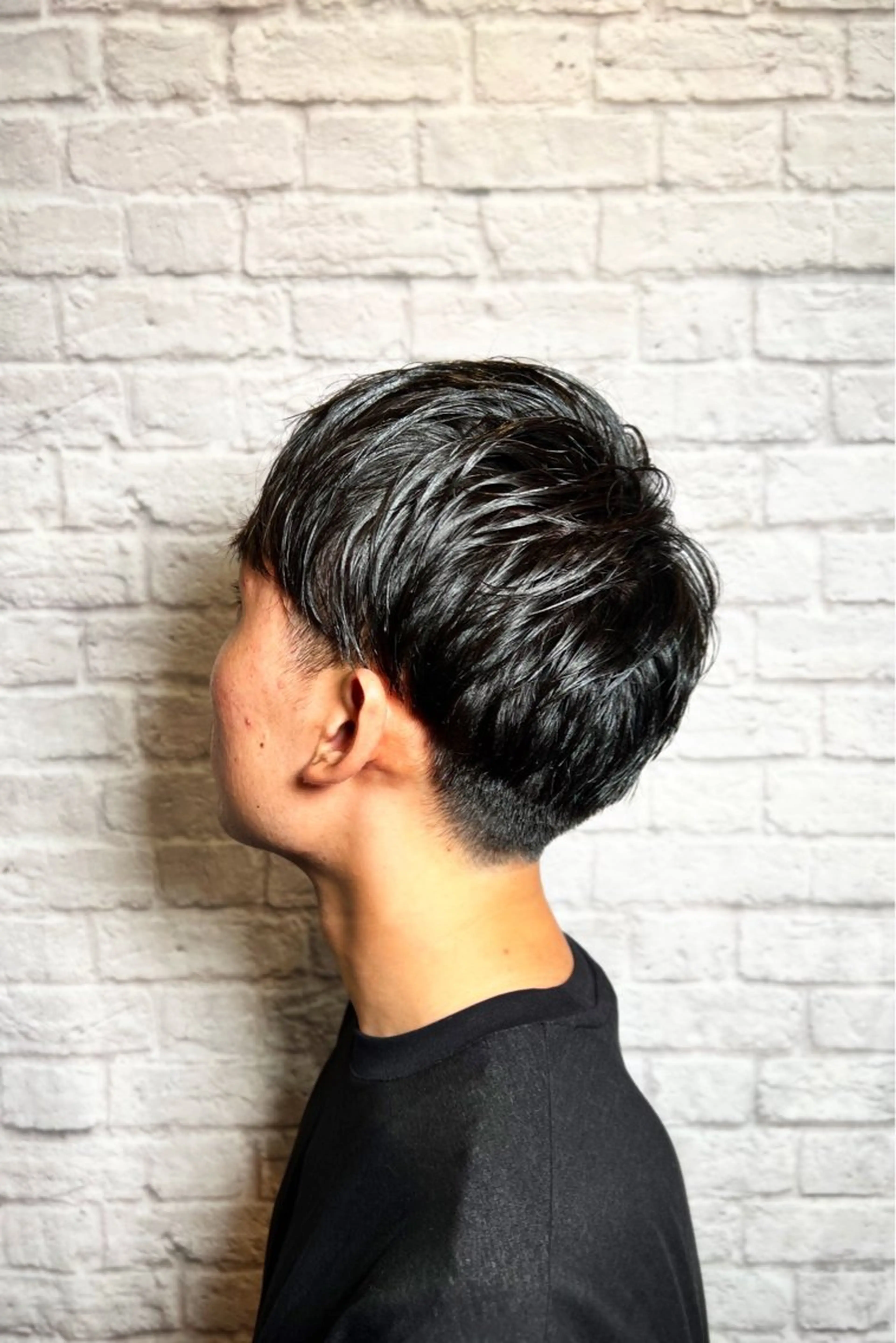ショート カラー パーマ ヘアアレンジ メンズ センターパート マッシュ メンズパーマ メンズツイストパーマ ツイストスパイラルパーマ カット ヘアセット メンズカット/パーマ 山崎航平💈のヘアスタイル