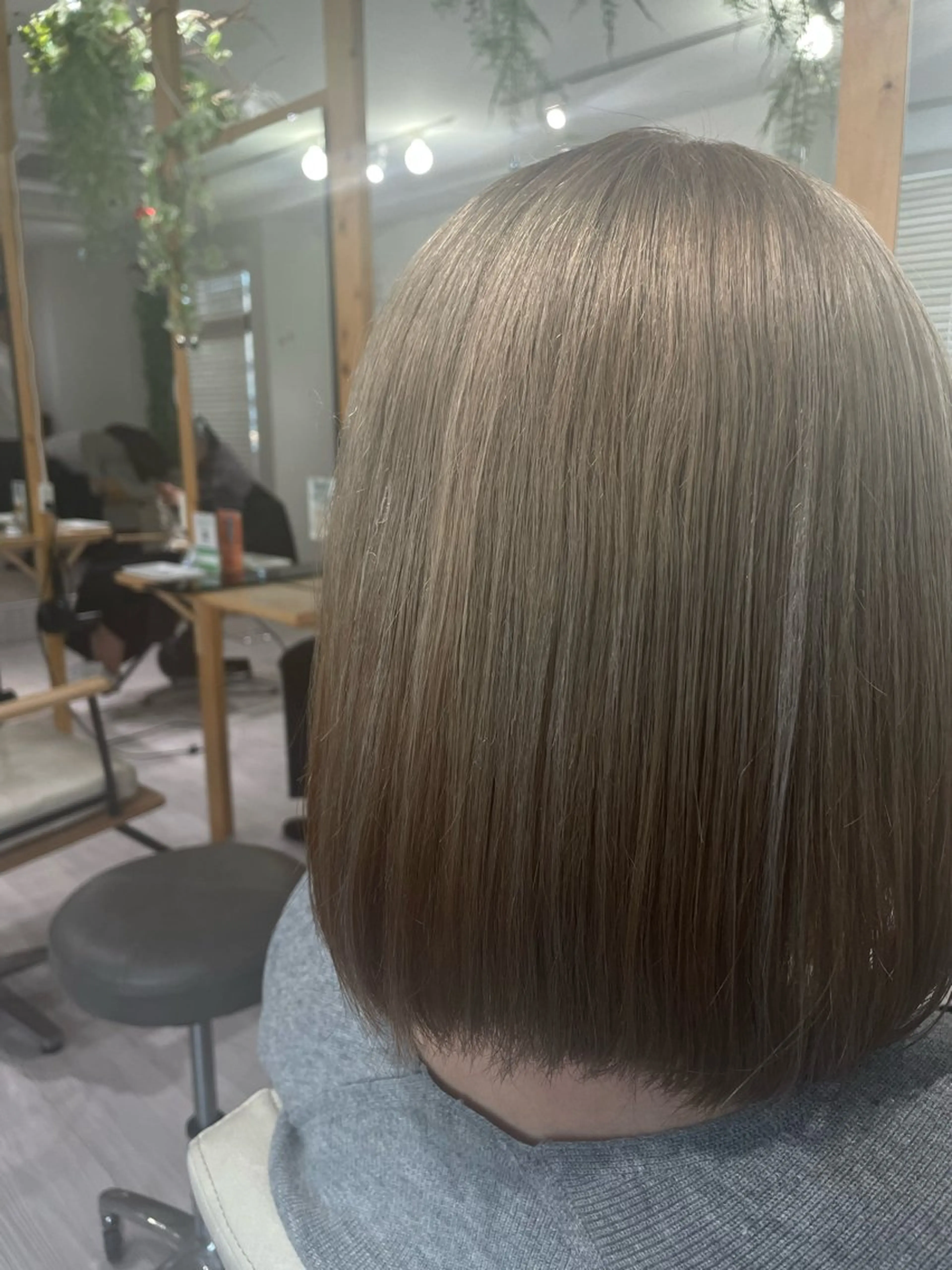 ミディアム カラー 高発色🌈艶✨️ Rico.りんたろうのヘアスタイル