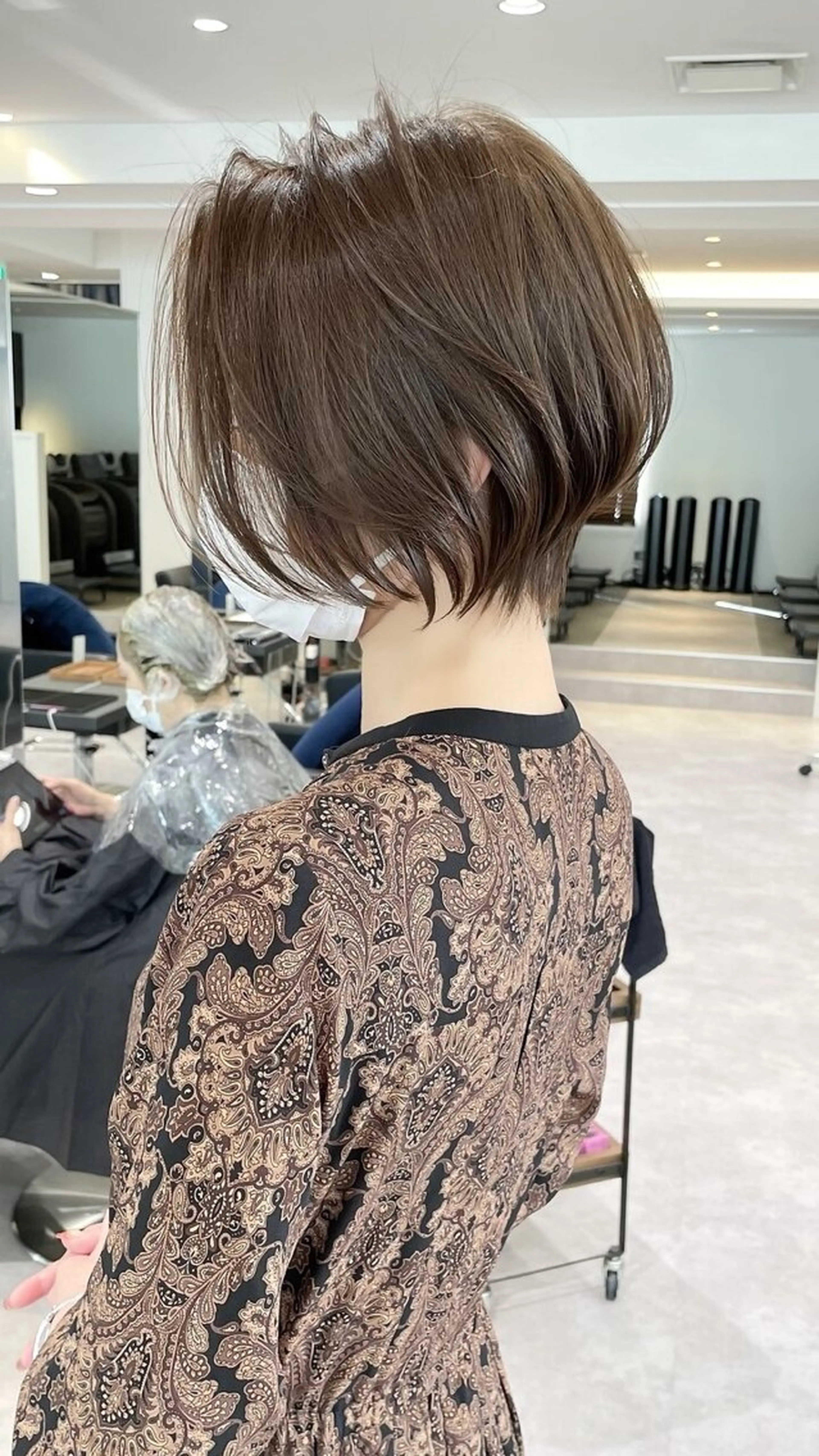 ショート カラー ショートボブ ハイライトカラー ボブ くびれヘア ハイライト 大人女性お悩み解決 ショート/伊波のヘアスタイル