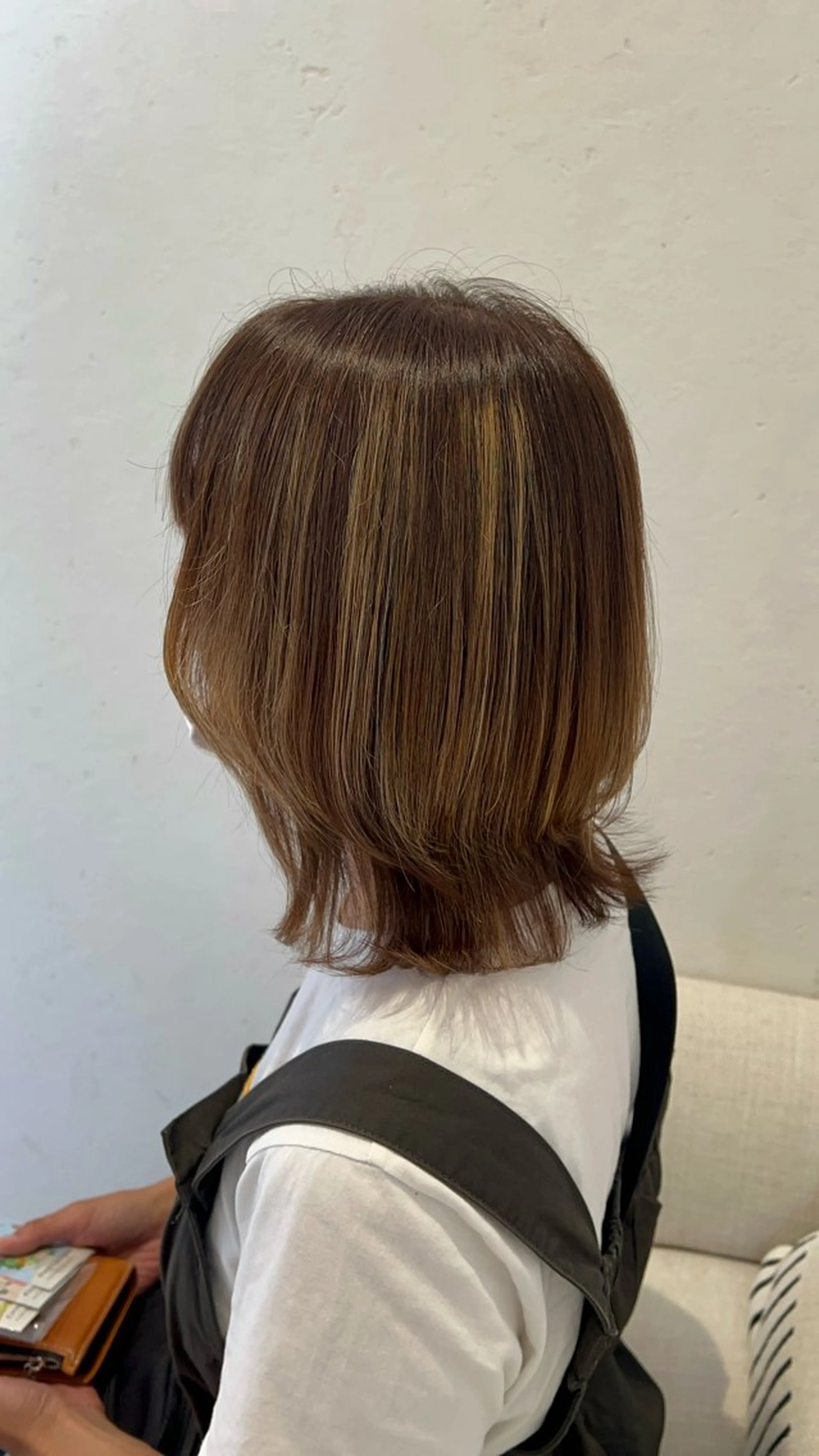 ミディアム ハイライト ウルフカット カット ヘアカラー amiehairroom所属・むらたナチュラルパー マ🌀透明感カラーのヘアスタイル
